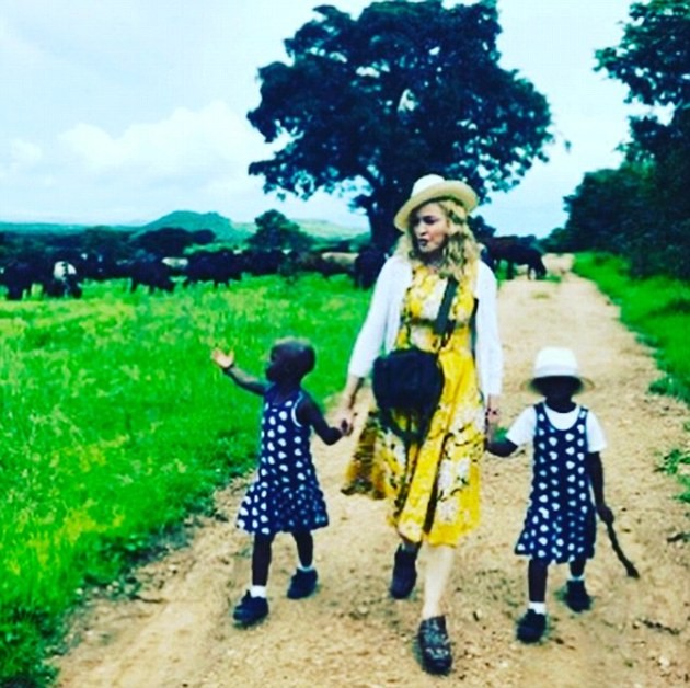 Мадонна с младшими дочерьми
Фото: Социальные сети&nbsp;