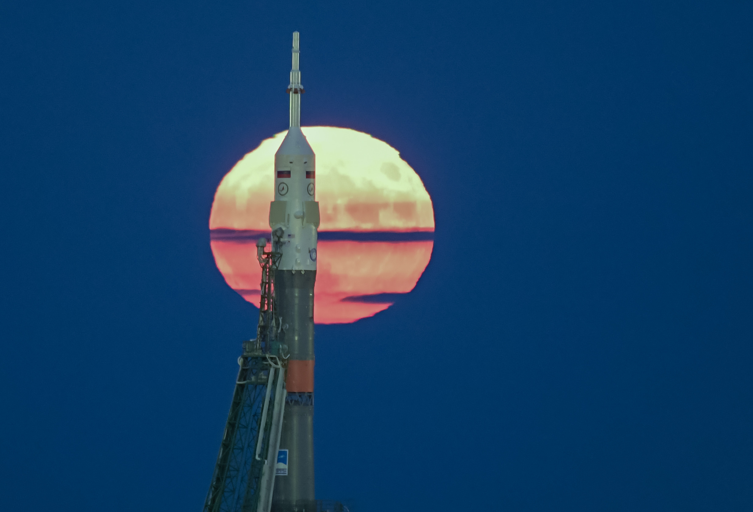 Полет на луну ракета