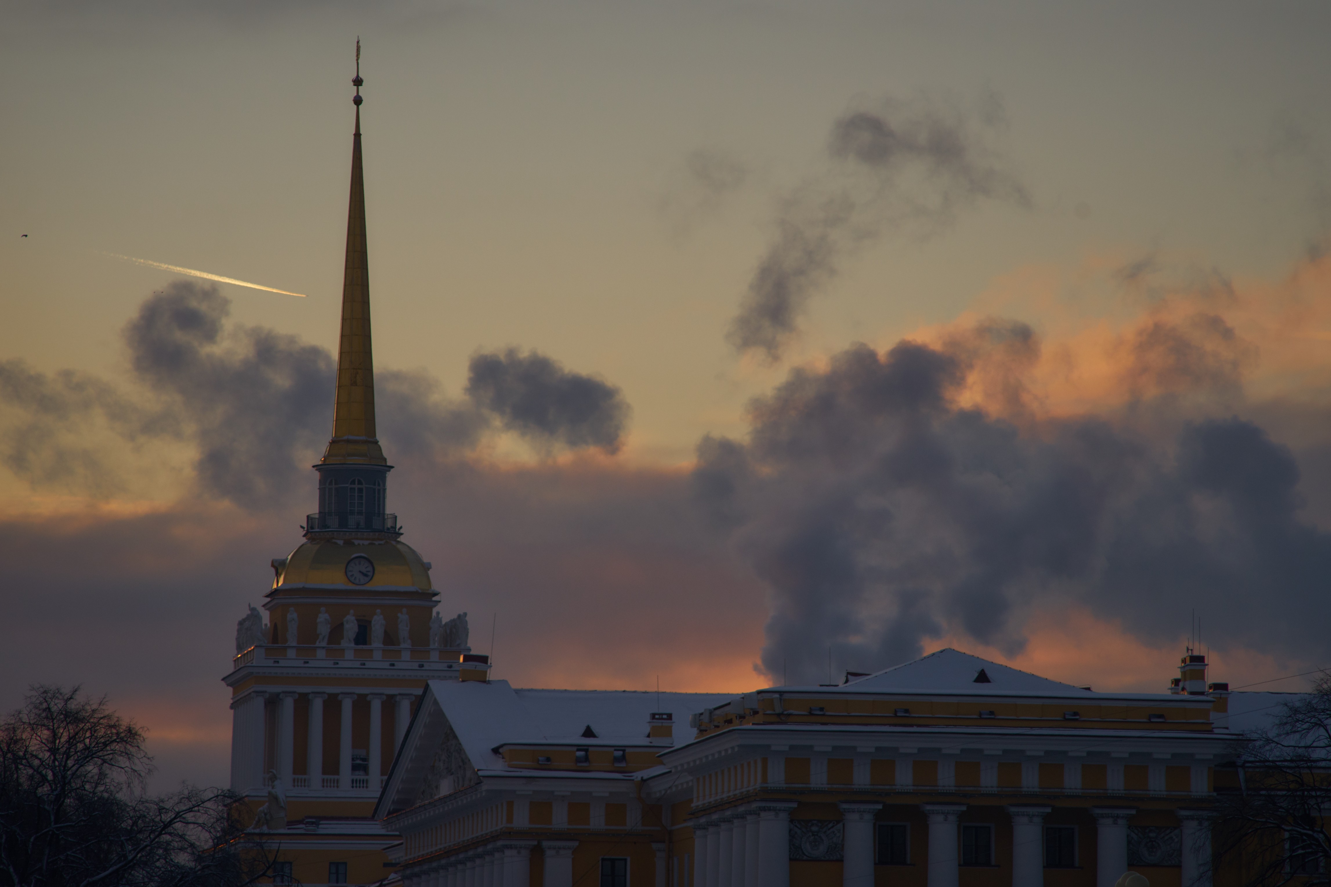 Свинцовые тучи скроют от петербуржцев весеннее солнце