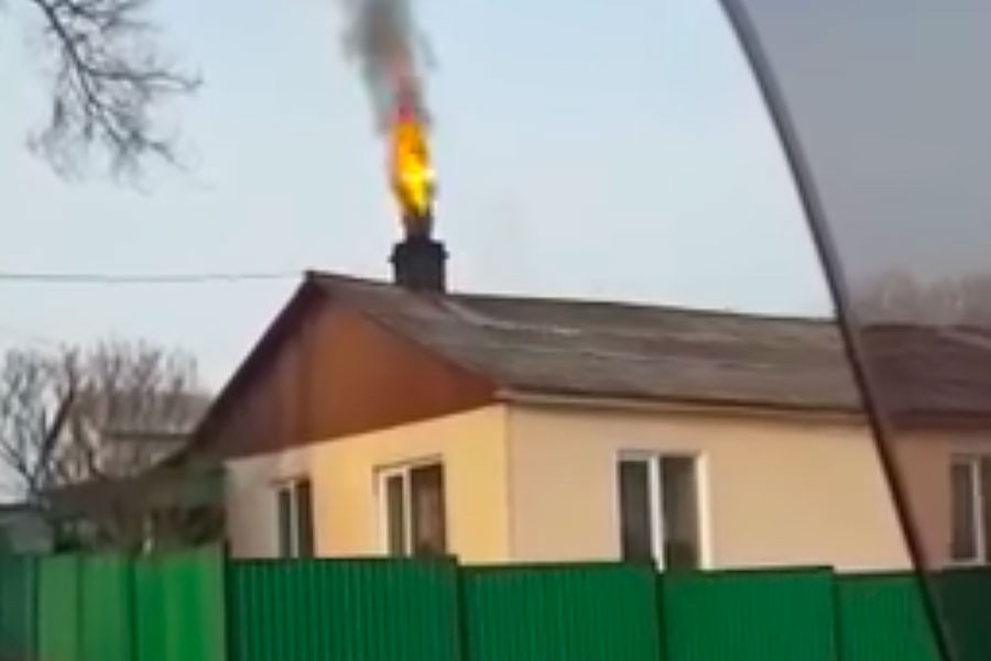 Фото: © Кадр из видео YouTube/Топи печку по-серьезному</p><p>