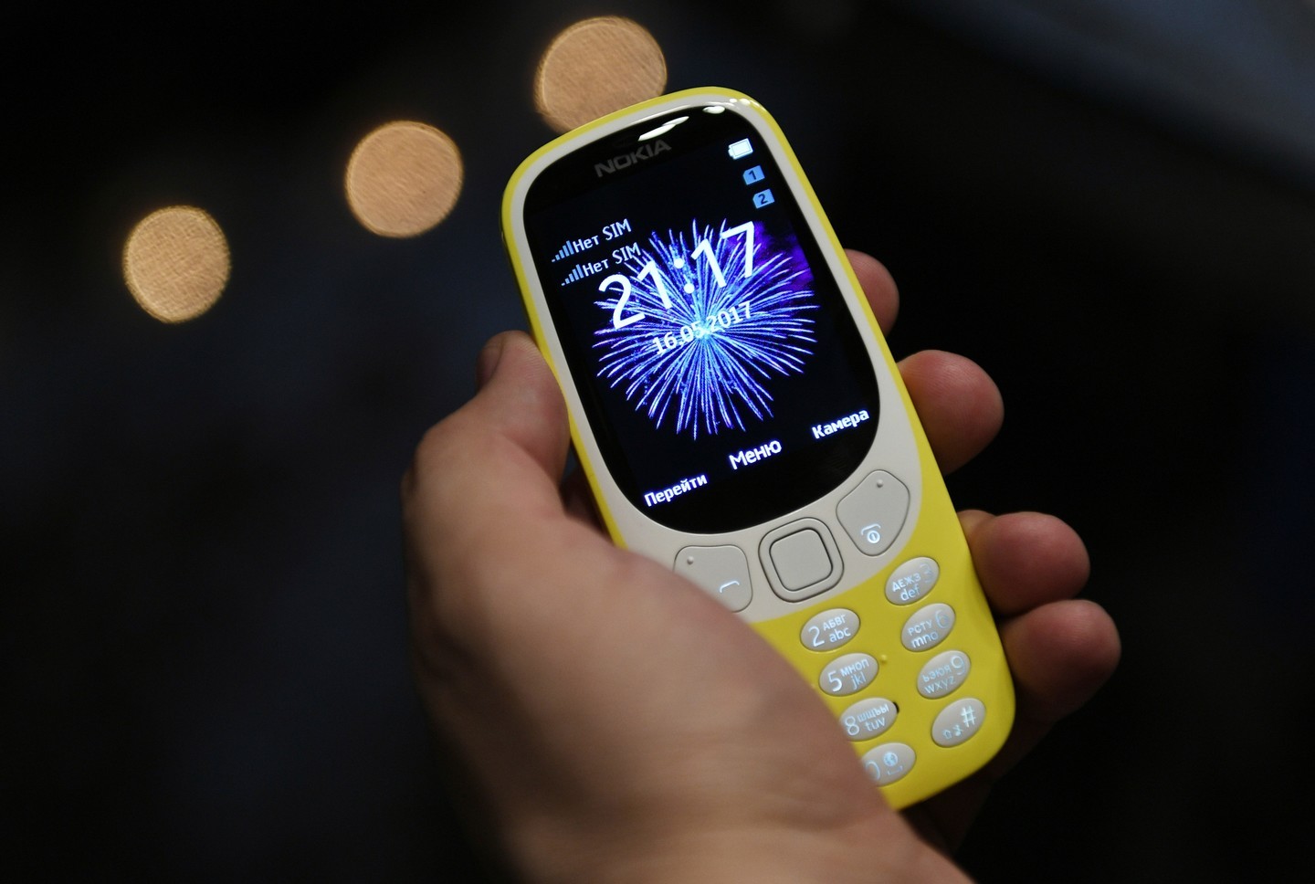Обновленная версия классической модели мобильного телефона Nokia 3310.
Фото: &copy; РИА Новости/Максим Блинов