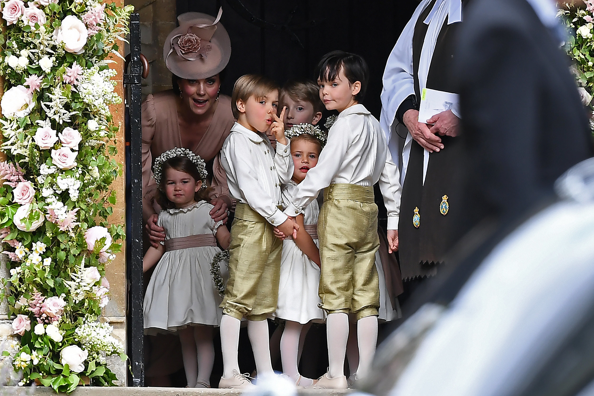 Герцогиня Кембриджская Кэтрин с дочерью Шарлоттой. Фото: ©REUTERS/Justin Tallis
