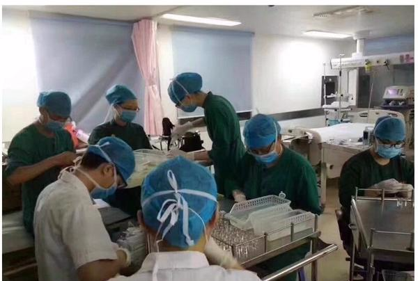 Врачи открыли восемь тысяч ампул в китайской больнице. Фото: China Daily
