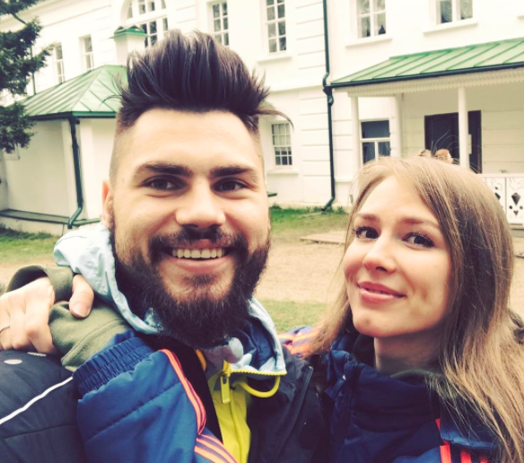 Футболист "Арсенала" (Тула) Максим Беляев с гражданской женой Кристиной Лариной. Фото: Instagram