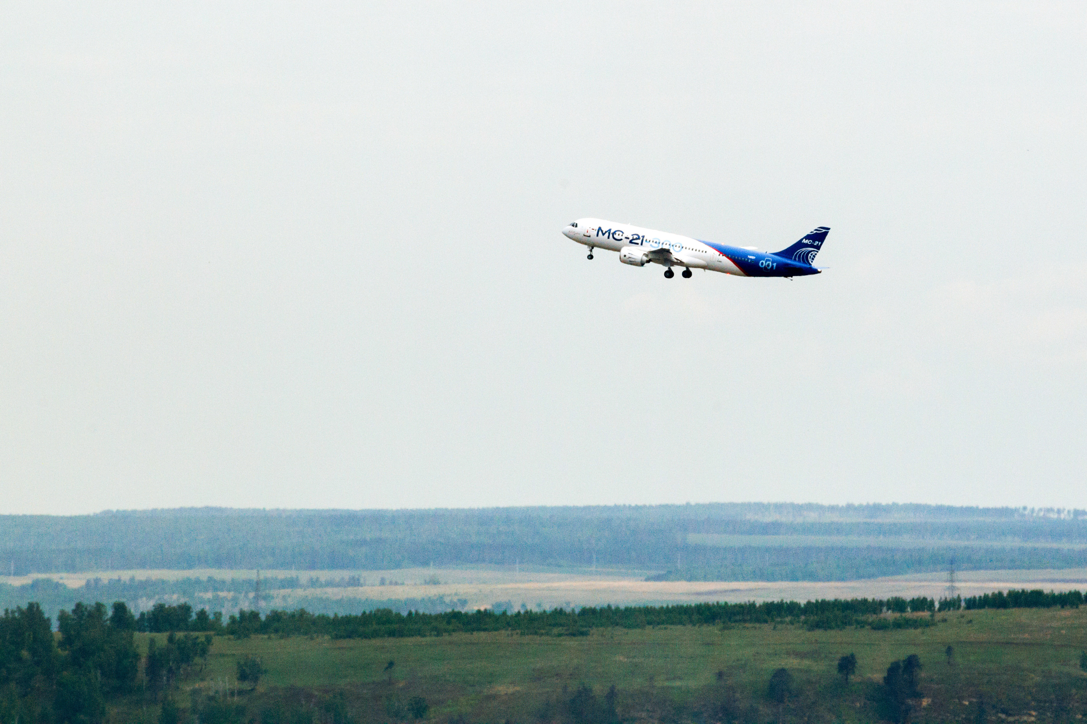 Первый полет нового российского пассажирского самолета МС-21. Фото: &copy;РИА Новости/Владимир Смирнов&nbsp;