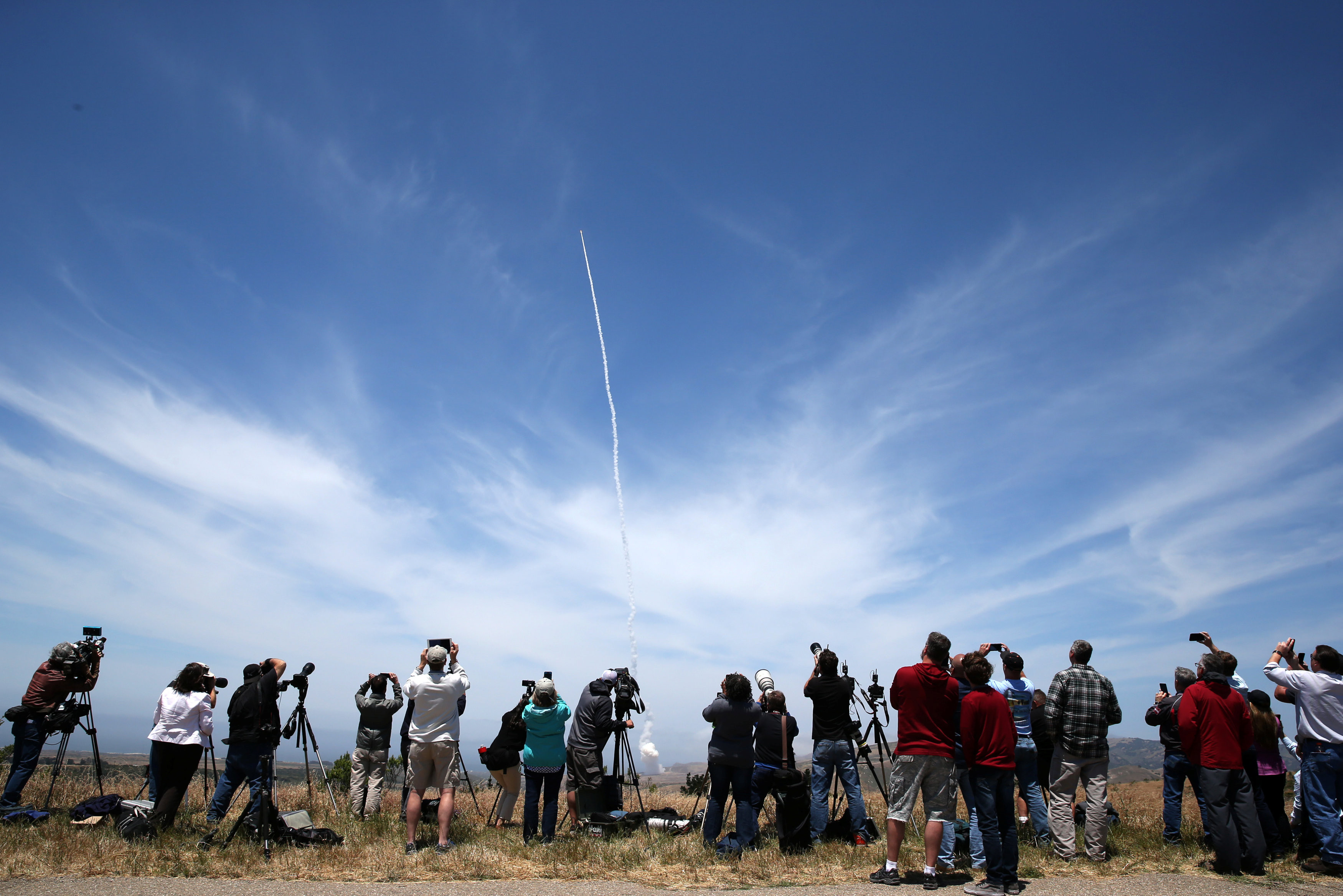 Журналисты наблюдают за запуском ракеты-перехватчика. Фото: &copy;&nbsp;REUTERS/Lucy Nicholson