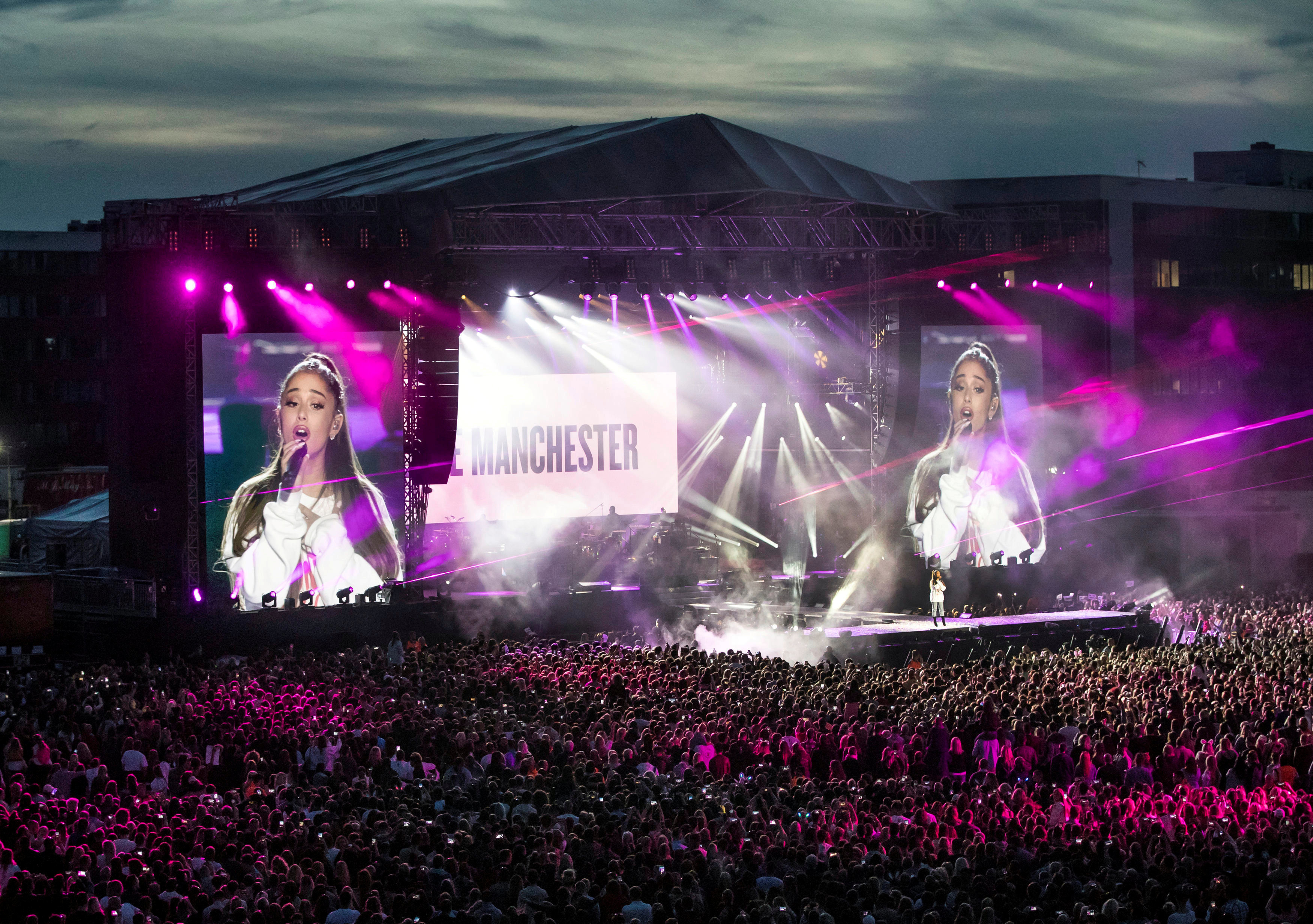 Благотворительный концерт в Манчестере. Фото: © Reuters