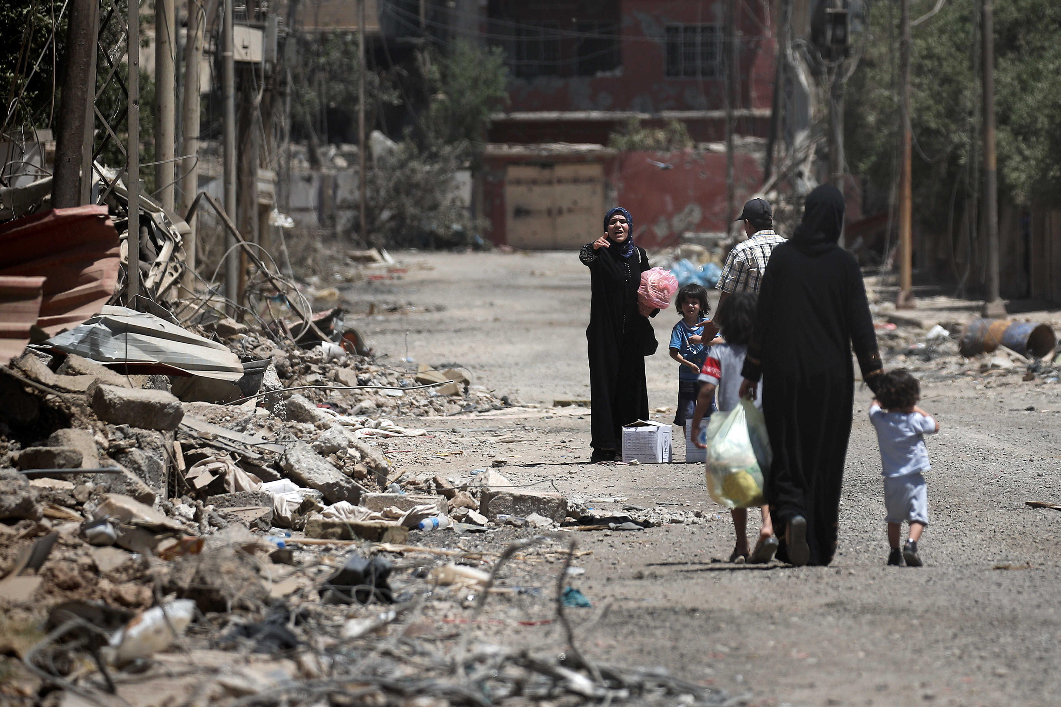 Жители Мосула покидают западную часть города. Фото: &copy; REUTERS/Alkis Konstantinidis