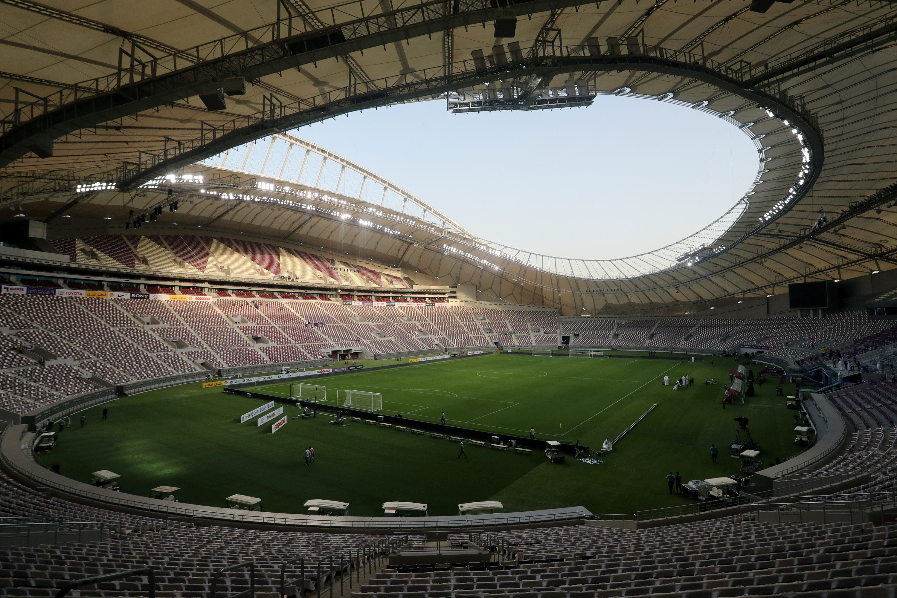 Футбольный стадион в катарской столице Дохе. Фото: &copy;&nbsp;REUTERS/Ibraheem Al Omari