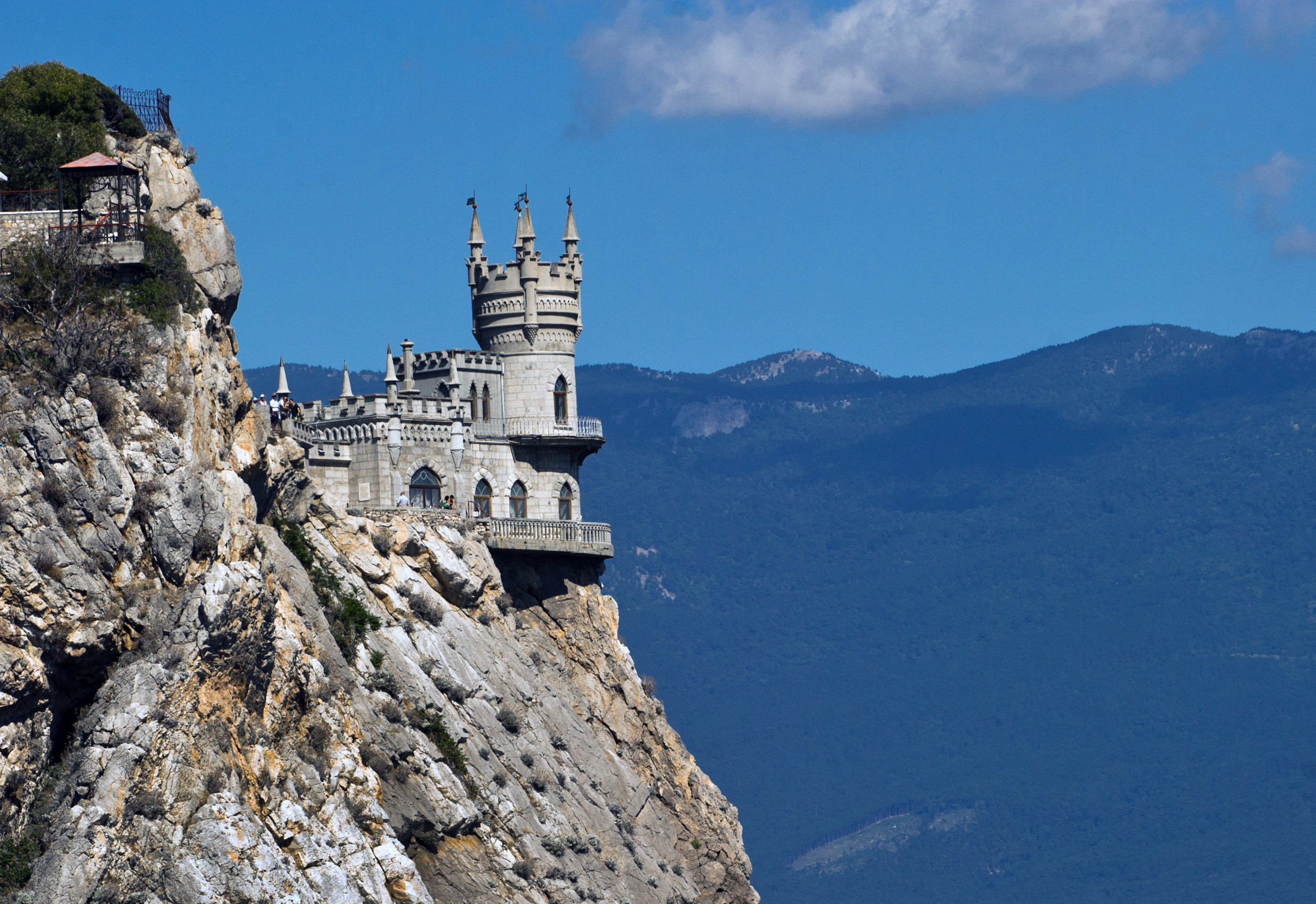 Замок "Ласточкино гнездо" в Крыму. Фото: &copy; РИА Новости/Сергей Мальгавко