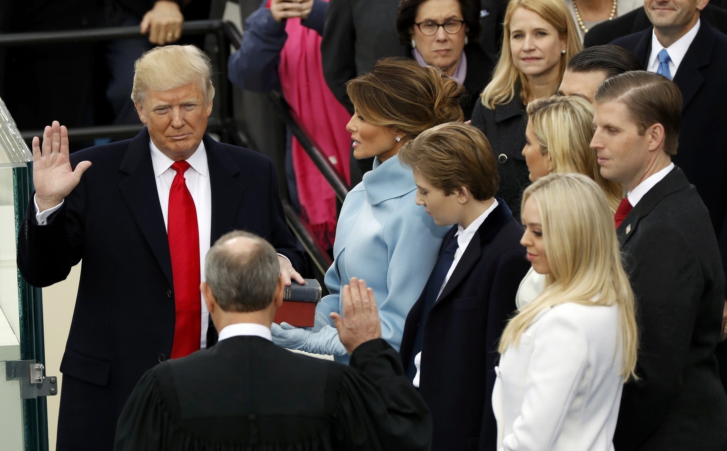 Семья Дональда Трампа во время церемонии инаугурации 20 января 2017 года.&nbsp;Фото: @ REUTERS/Kevin Lamarque