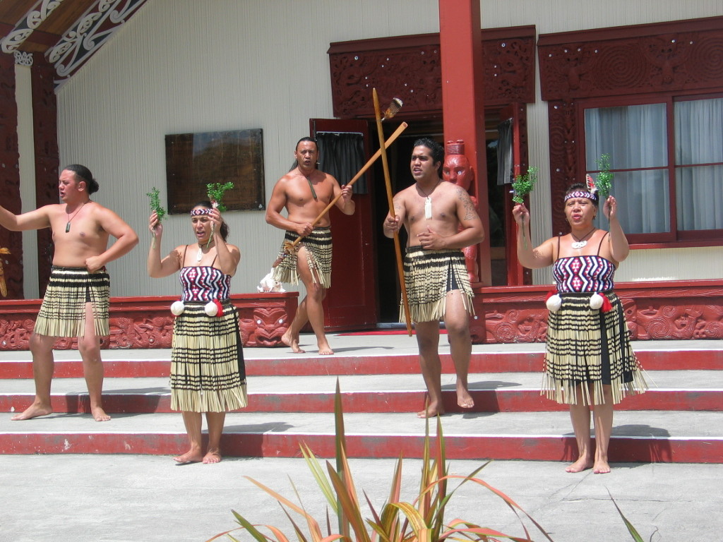 Маори приветствуют гостей. Фото: Wikipedia