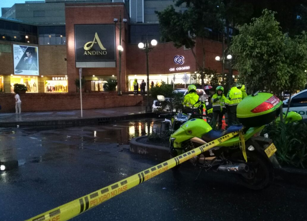 Взрыв прогремел в торговом центре Andino в колумбийской столице Боготе. Фото: Twitter.com/LaSagaOficial&nbsp;