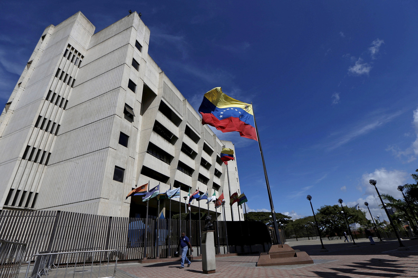 Здание Верховного&nbsp;суда Венесуэлы. Фото: &copy;&nbsp;REUTERS/Carlos Garcia Rawlins