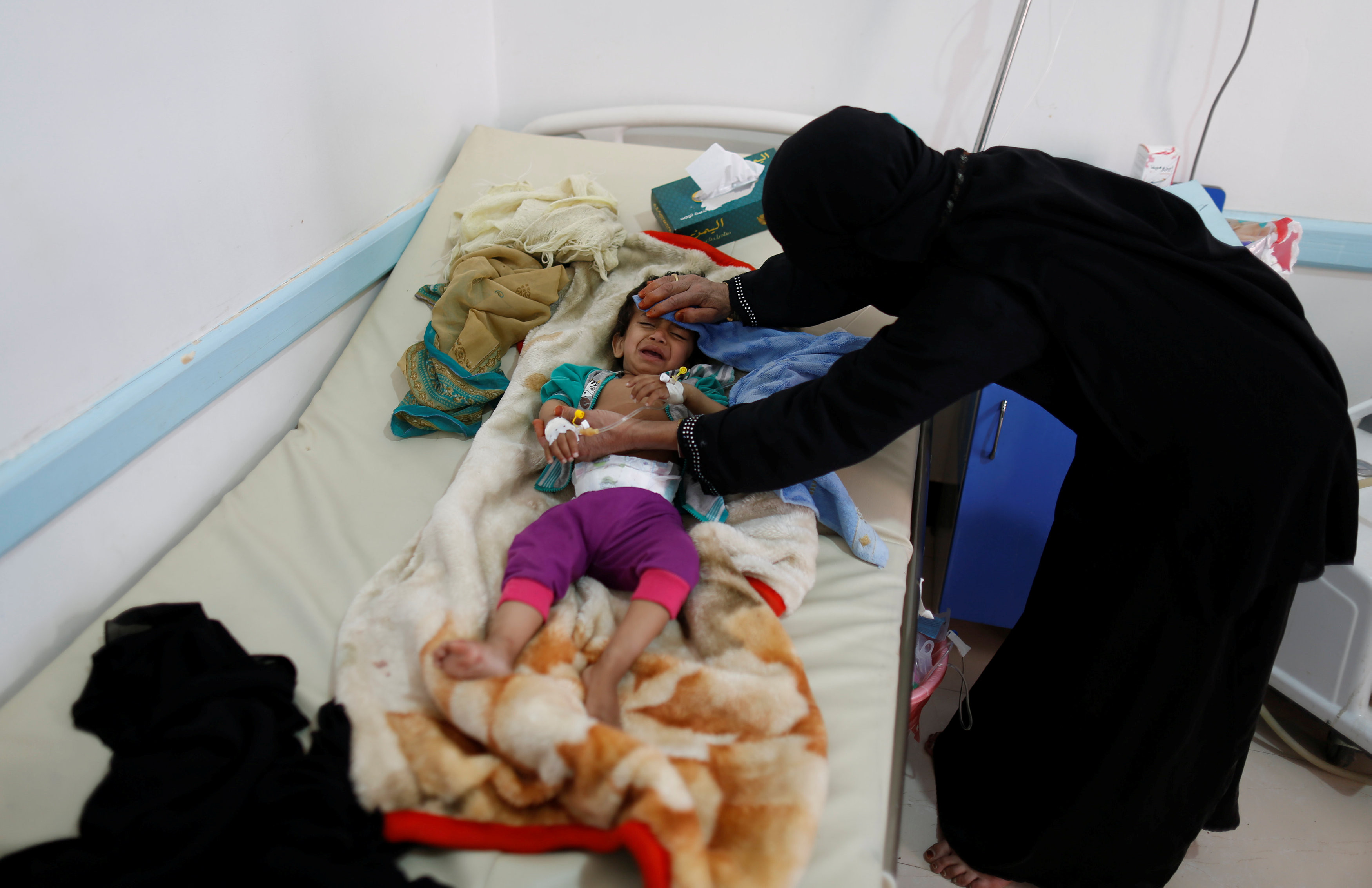 Ребёнок, страдающий холерой. Фото: &copy; REUTERS/Khaled Abdullah