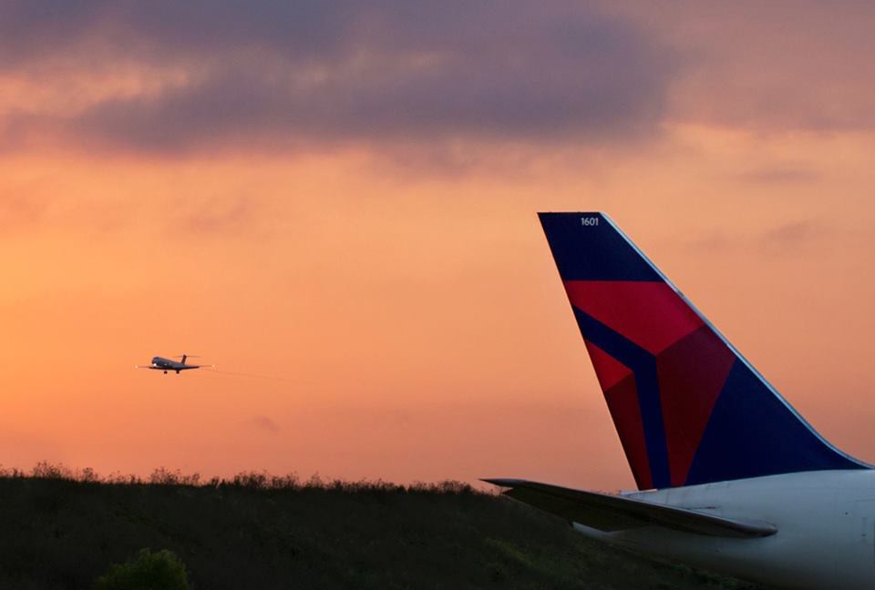 Хвост самолёта авиакомпании Delta Air Lines. Фото:&nbsp;facebook.com/delta