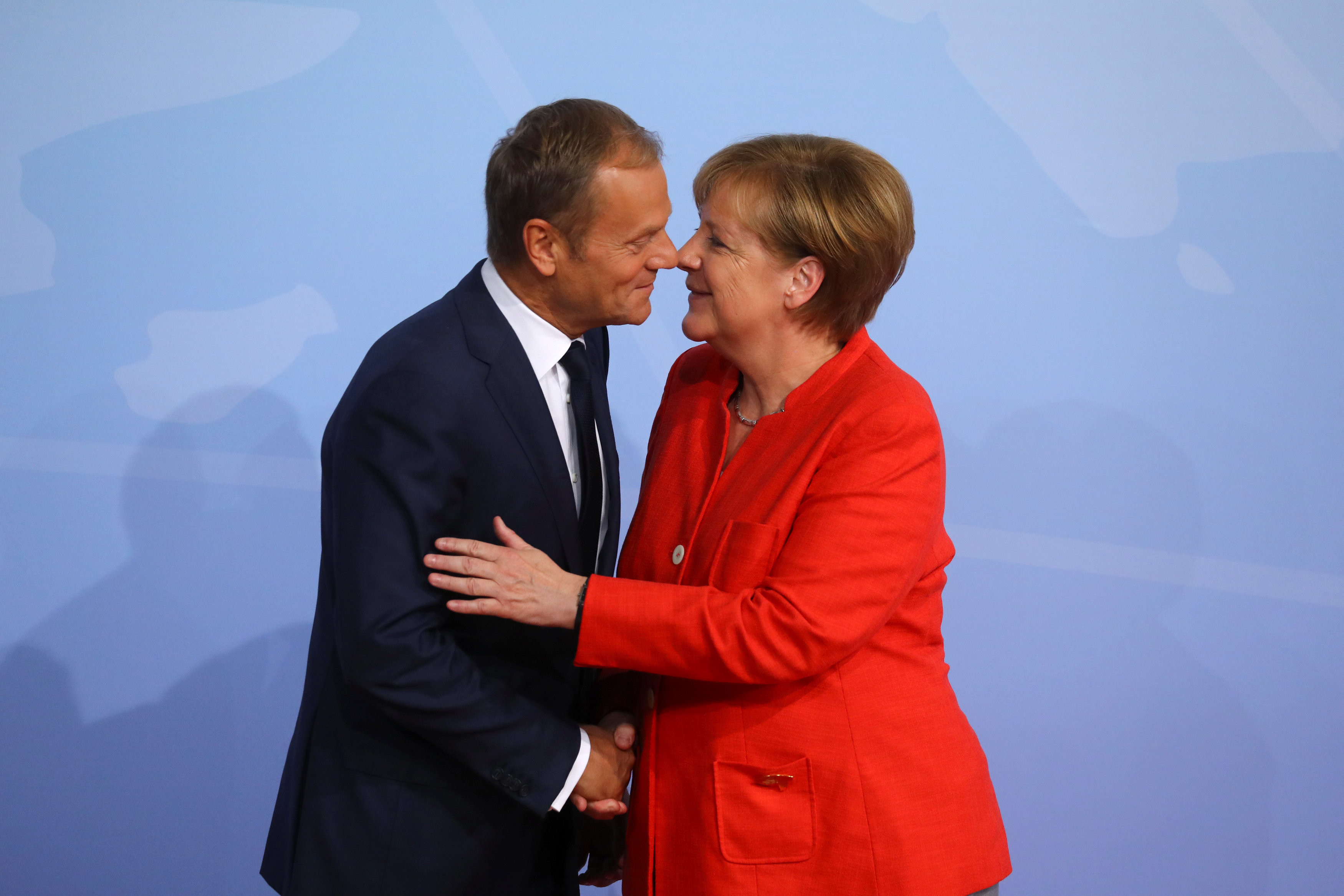 Дональд Туск и Ангела Меркель. Фото: © REUTERS/Kai Pfaffenbach