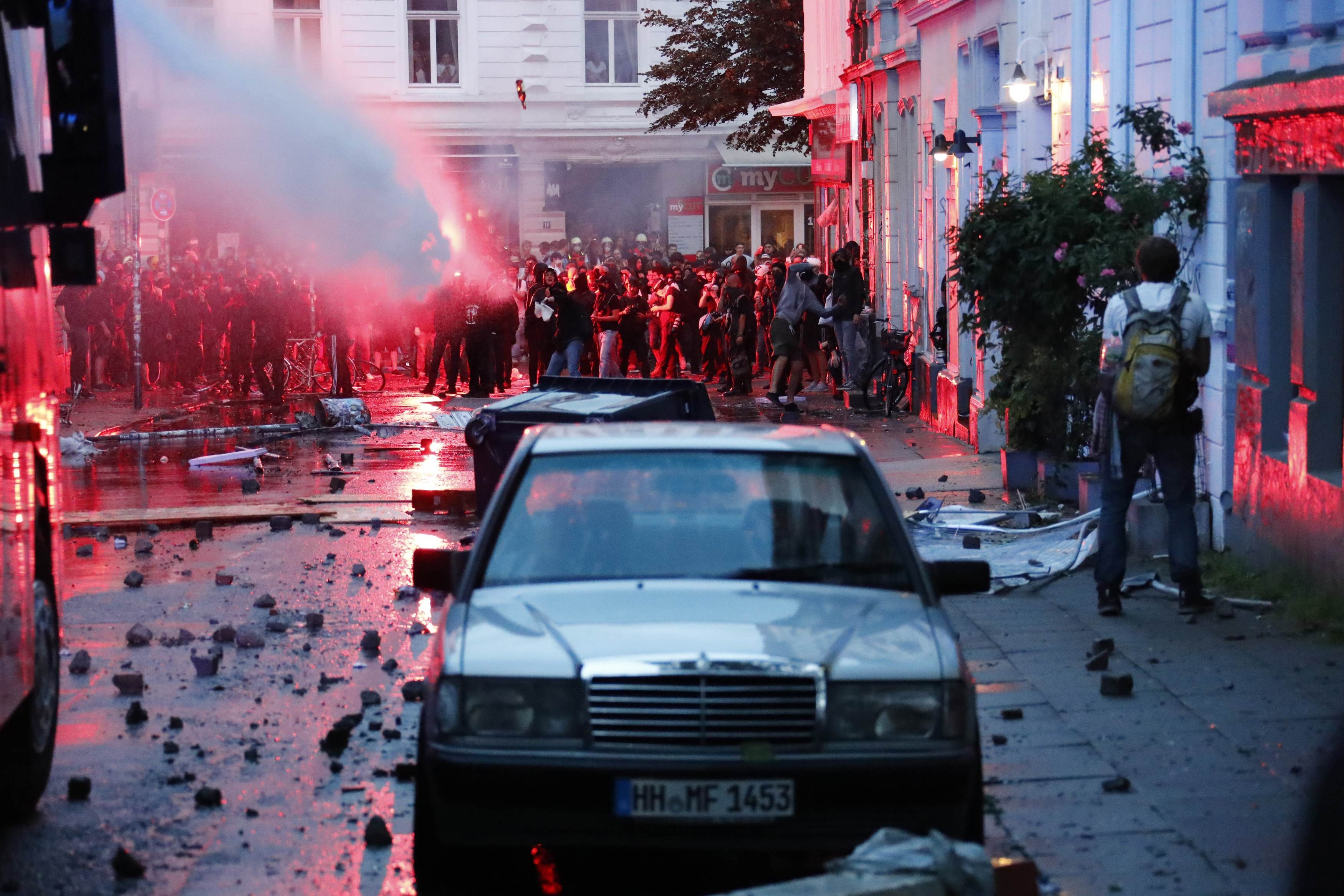 Протесты в Гамбурге. Фото: &copy;&nbsp;REUTERS/Fabrizio Bensch