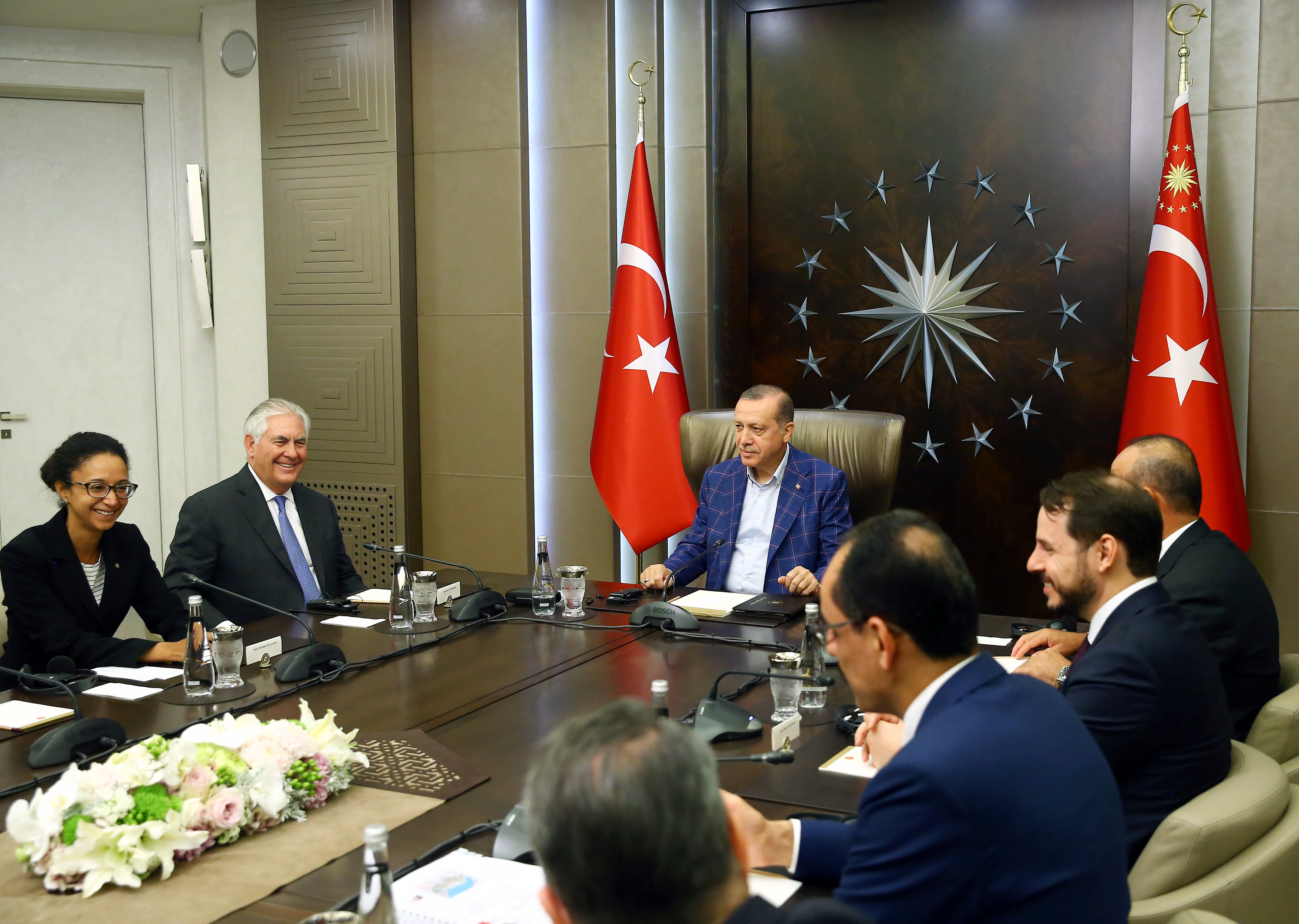Рекс Тиллерсон и Реджеп Тайип Эрдоган во время встречи в Стамбуле. Фото: &copy;&nbsp;Kayhan Ozer/Presidential Palace/Handout via REUTERS&nbsp;