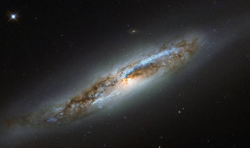Скопление Девы. Фото: &copy;&nbsp;NASA/ESA Hubble