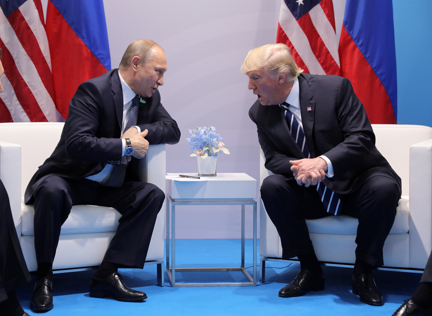 Первая встреча Владимира Путина и Дональда Трампа. Фото: © REUTERS / Carlos Barria