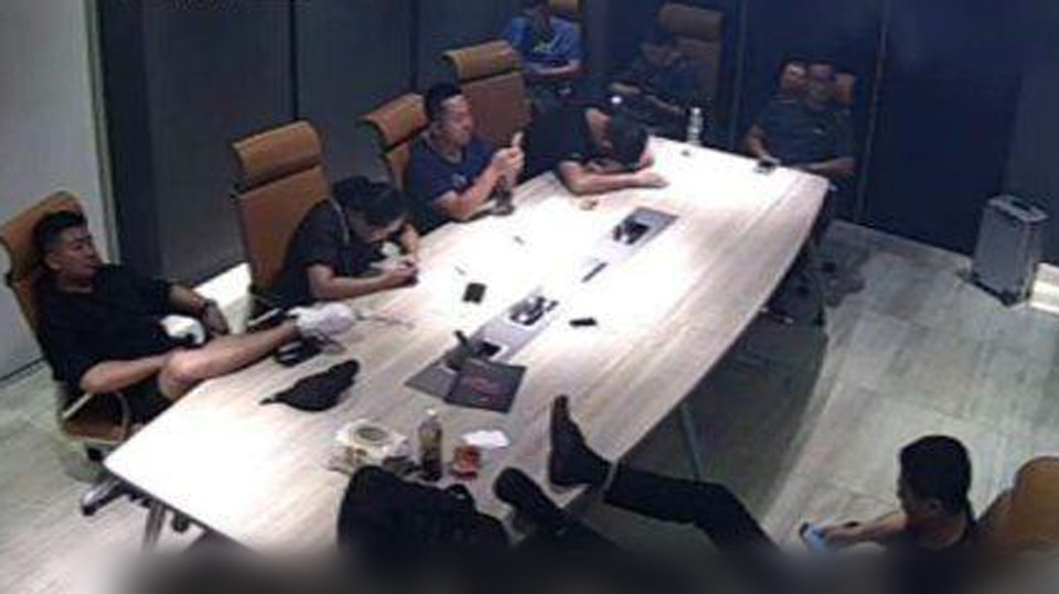 Снимок с камер наблюдения в шанхайском офисе USGFX. Фото: ©USGFX