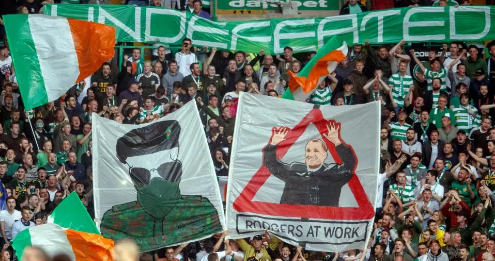 Фанаты шотландского "Селтика" на матче Лиги чемпионов выступили за объединение Ирландии. Фото: Twitter/DR_Celtic