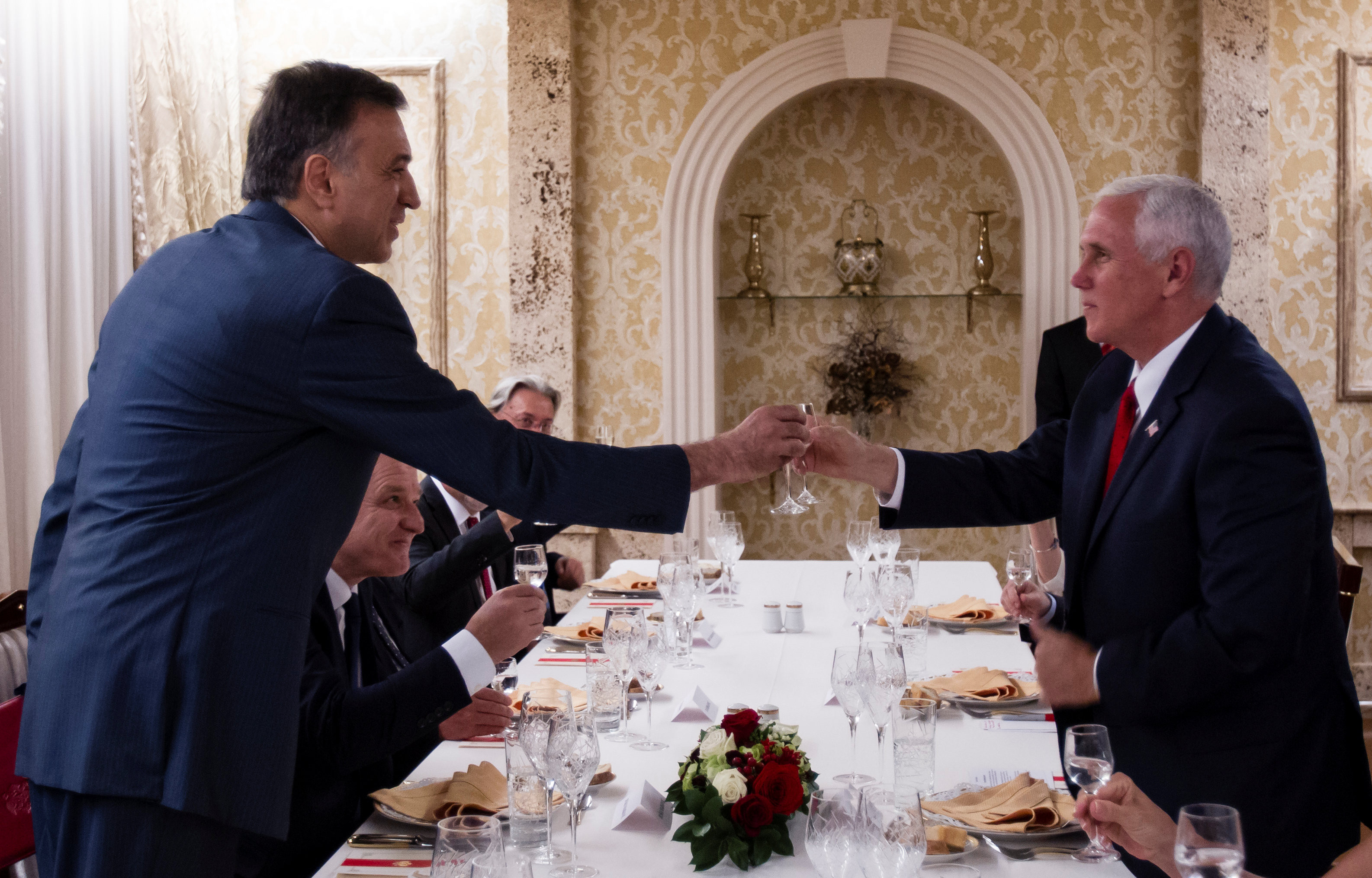 Президент Черногории Филип Вуянович и вице-президент США Майк Пенс.&nbsp;Фото: &copy;&nbsp;REUTERS/Stevo Vasiljevic