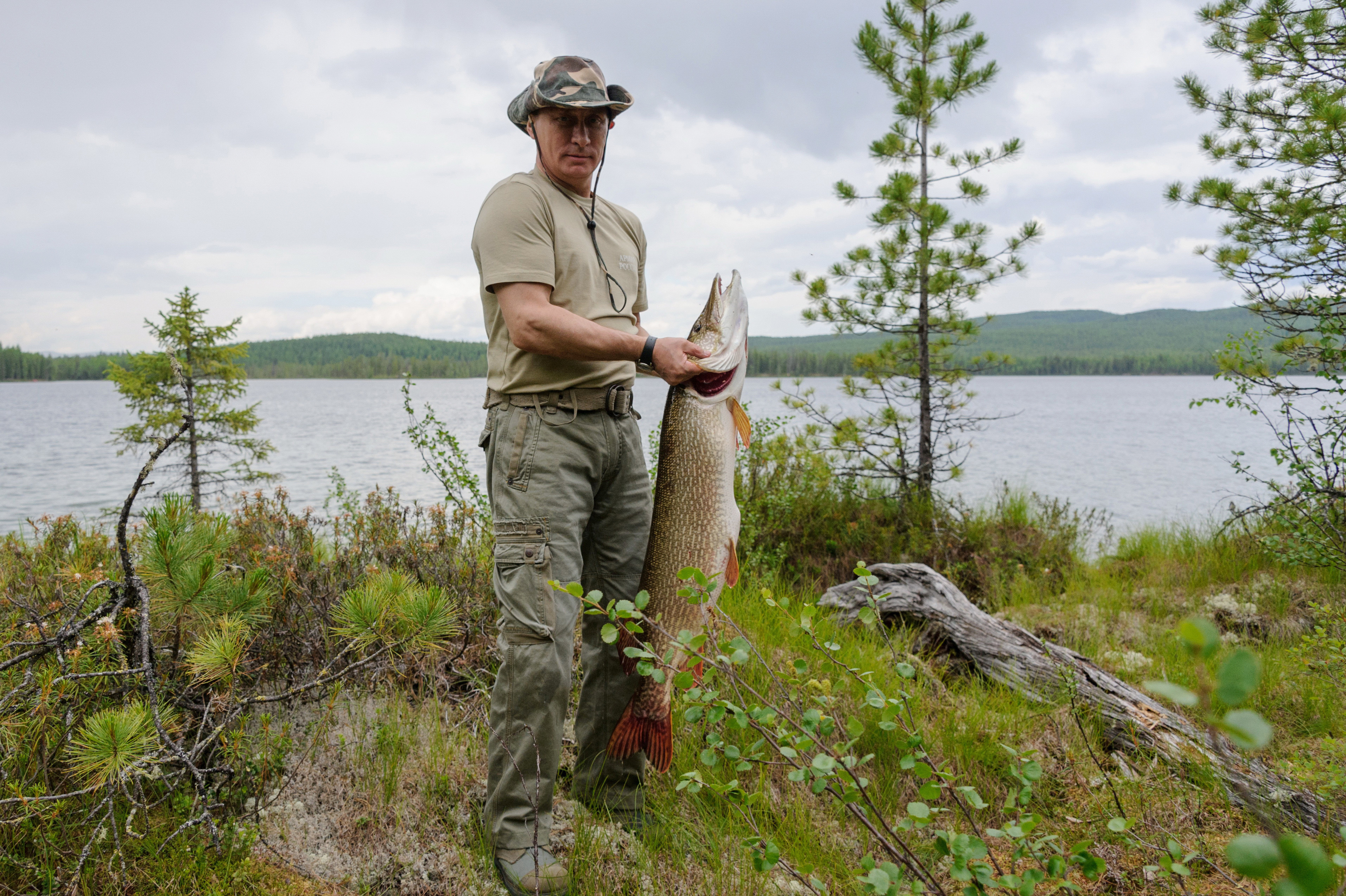 Владимир Путин на рыбалке в 2013 году. Фото: © РИА Новости/Алексей Никольский