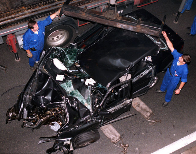 Mercedes S280, в&nbsp;котором 31 августа 1997 года разбилась принцесса Диана. Фото: &copy;&nbsp;REUTERS/Charles Platieau