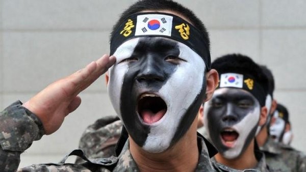 Военнослужащие армии Южной Кореи. Фото: &copy; Twitter/olSphinx
