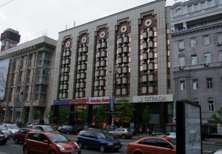 Здание гостиницы "Крещатик"
Фото: &copy;wikimapia.org