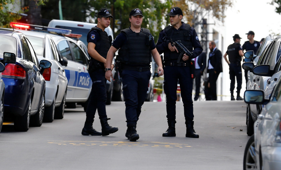 <p>Турецкие полицейские. Фото: &copy;REUTERS/Umit Bektas</p>
