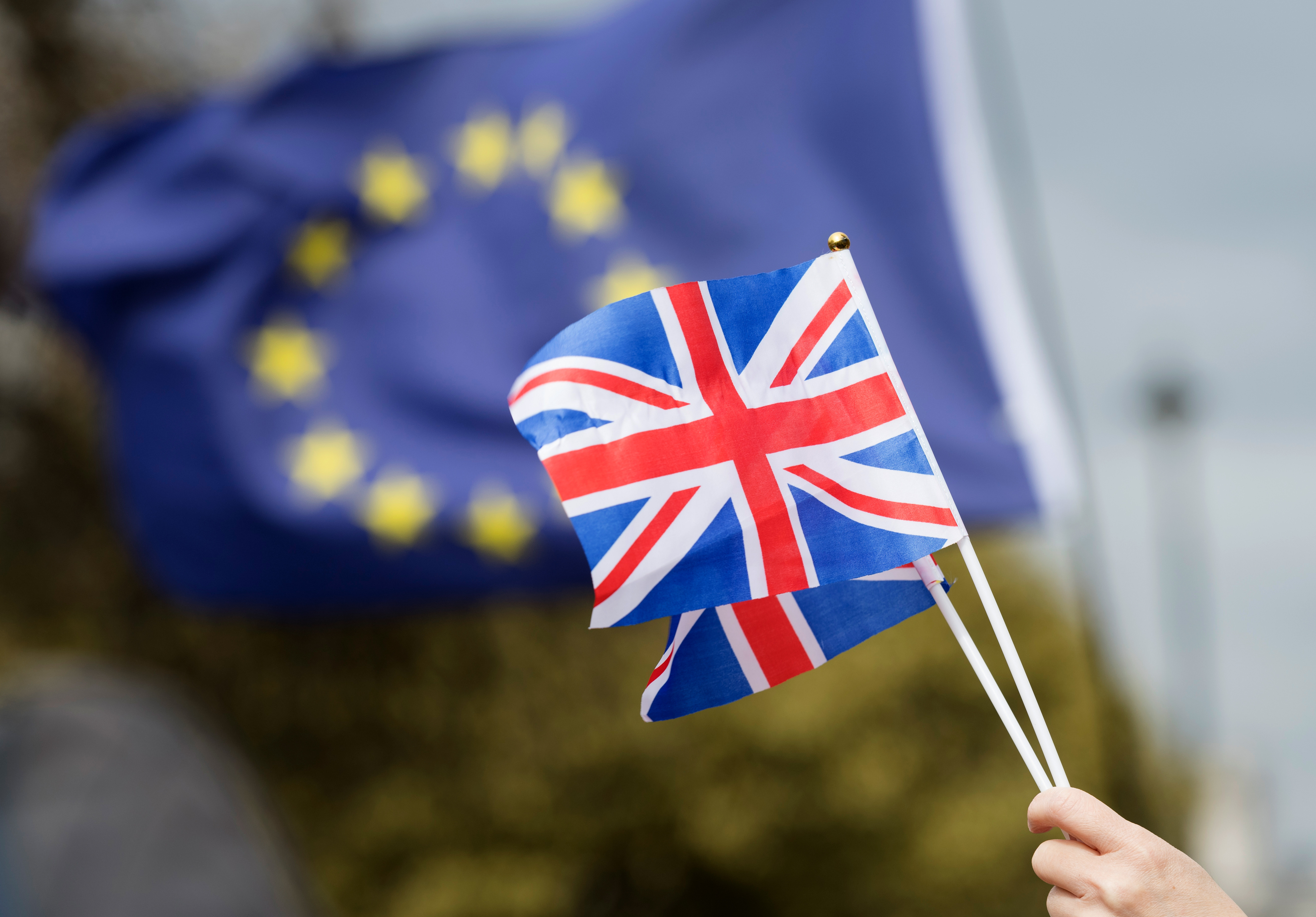 В великобритании спустили флаги. Дипломатия Великобритании. Право Великобритании. Америка Британия ЕС.