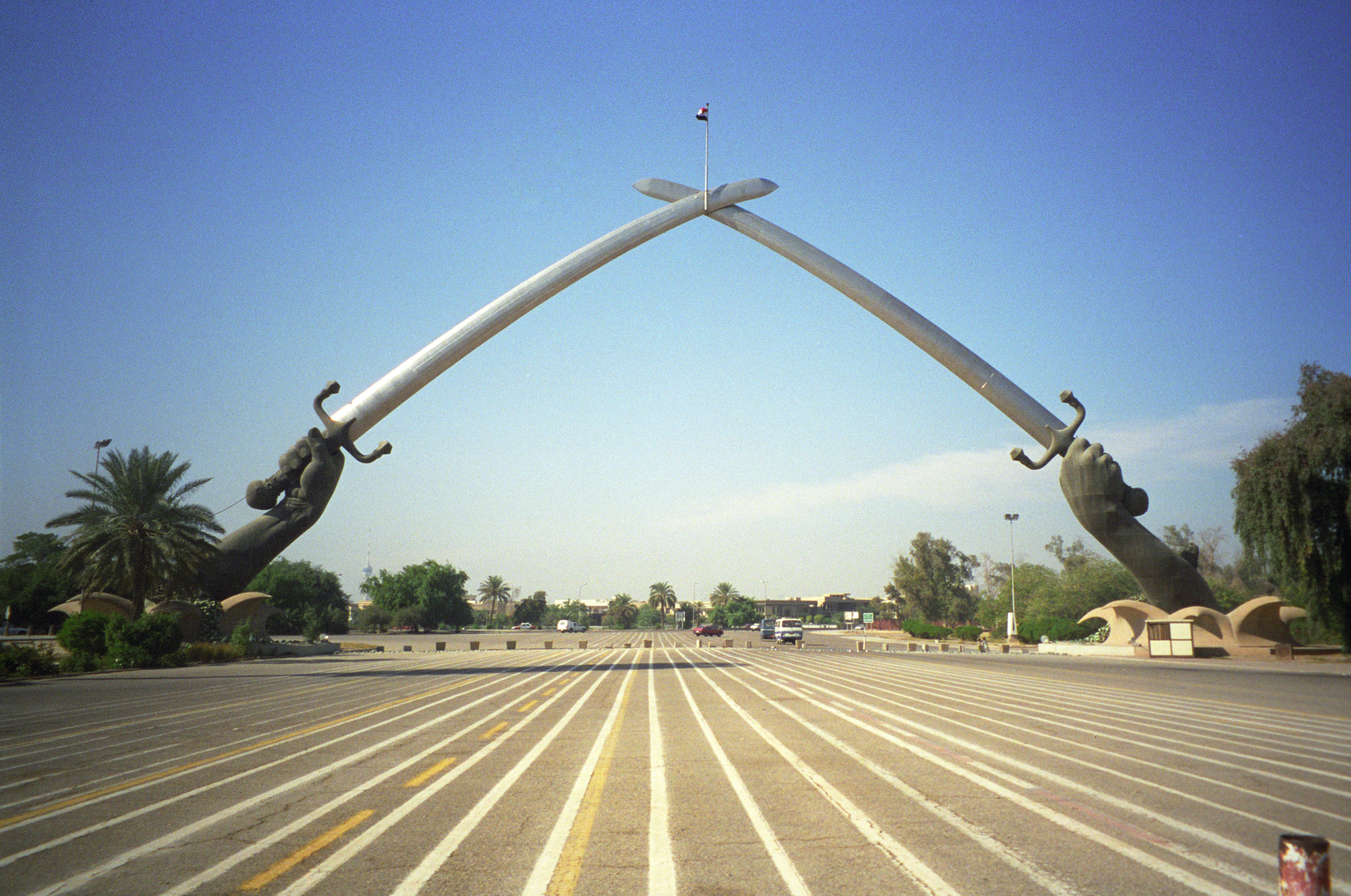 Мемориальный комплекс, посвященный Ирано-Иракской войне 1980-1988 годов. Фото: &copy; РИА Новости/Павел Давыдов