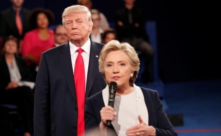 Президент США Дональд Трамп и кандидат в президенты США Хиллари Клинтон. Фото: &copy; REUTERS/Rick Wilking


