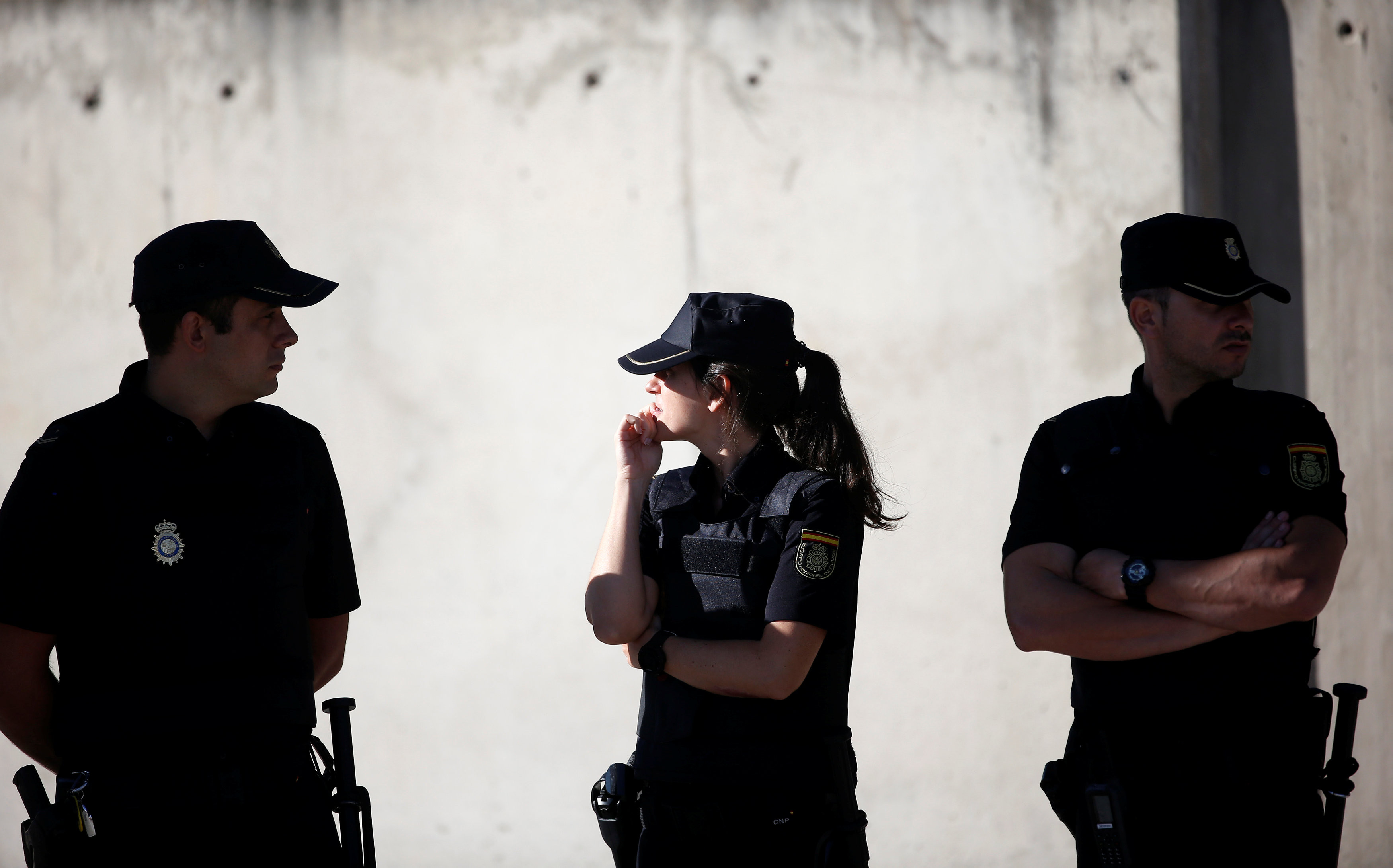 Полицейские в Испании. Фото: &copy; REUTERS/Susana Vera