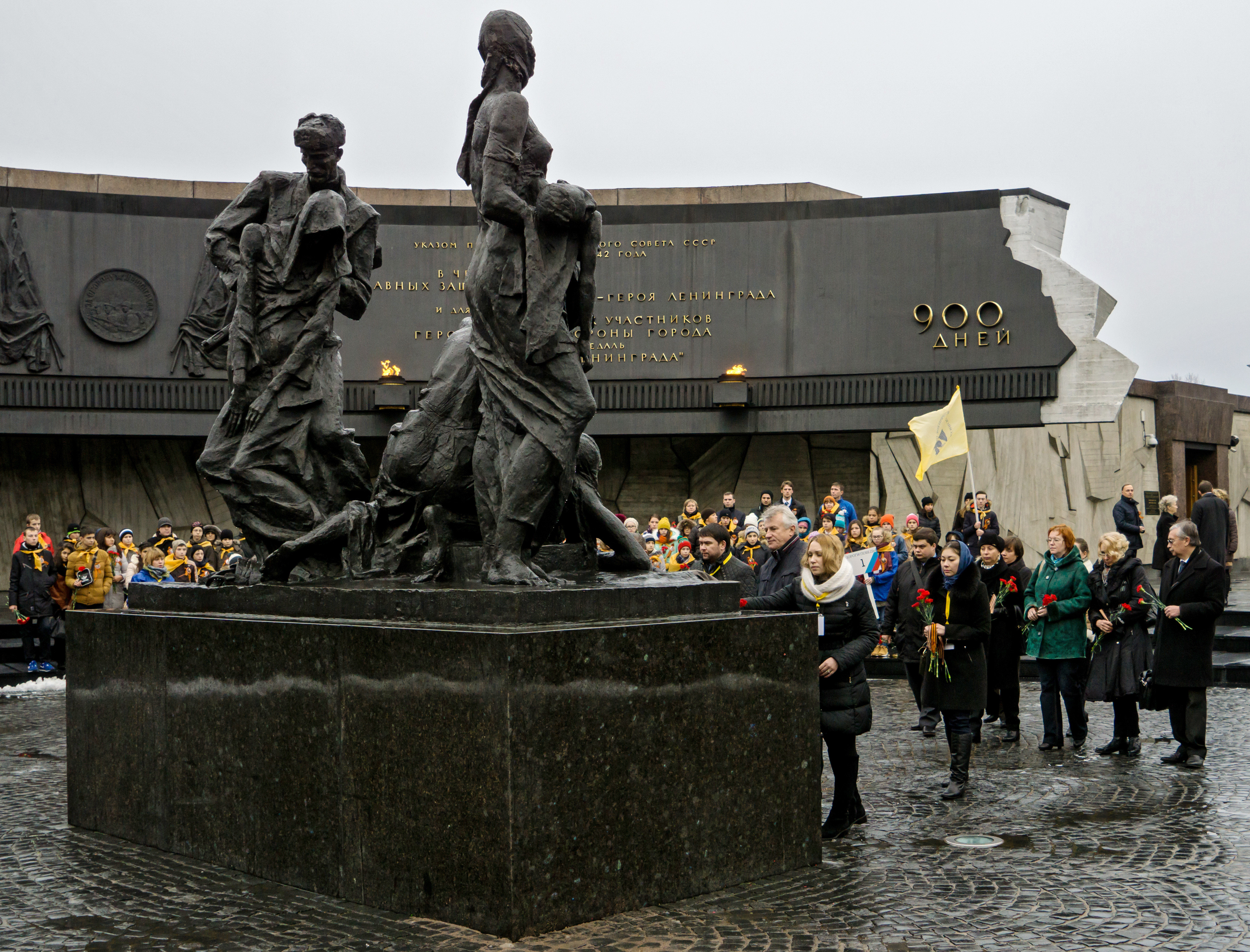 Памятник блокадной кошке в санкт петербурге фото