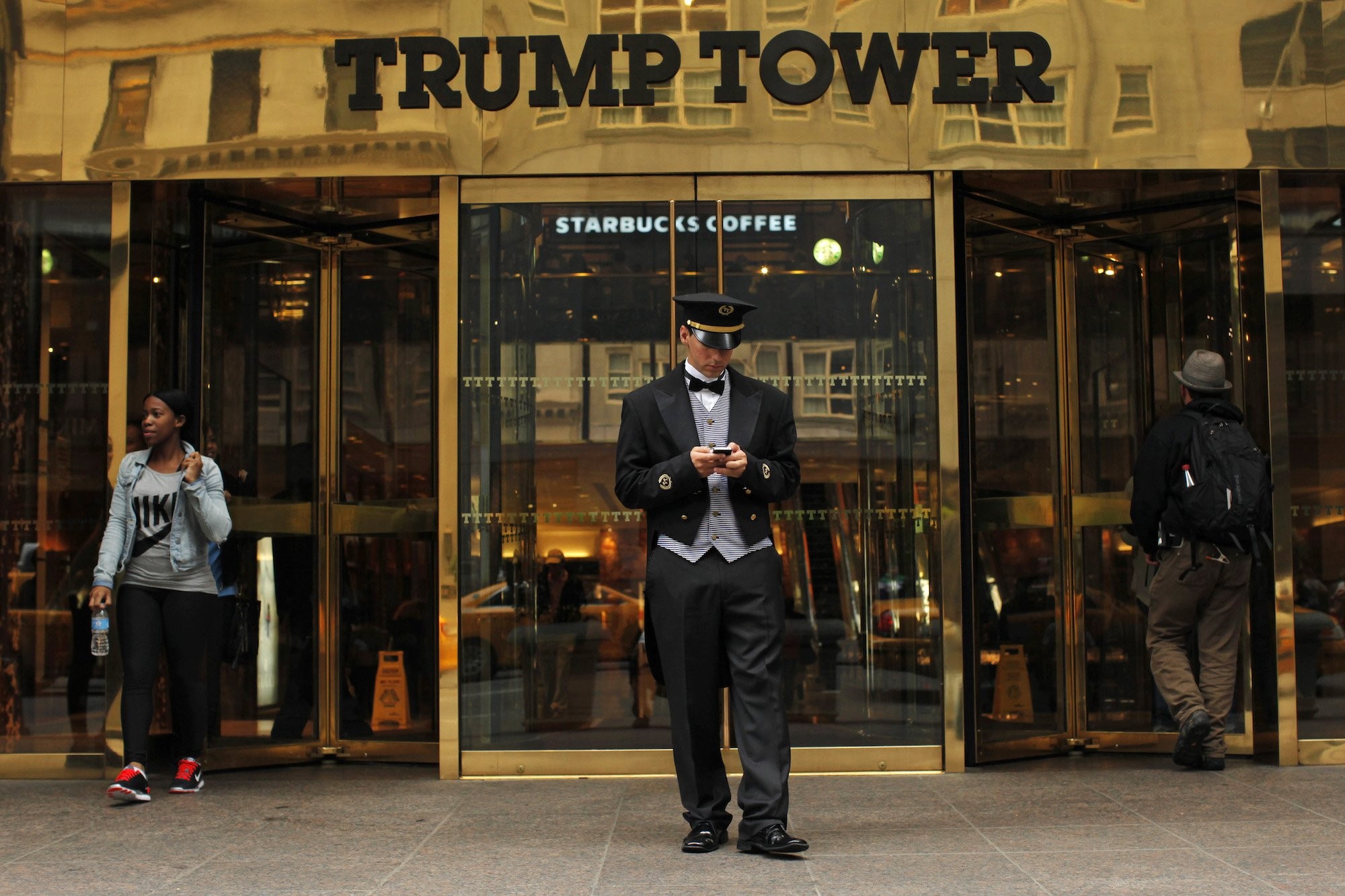 <p>Trump Tower в Нью-Йорке. Фото: &copy; REUTERS/<span>Eduardo Munoz</span></p>