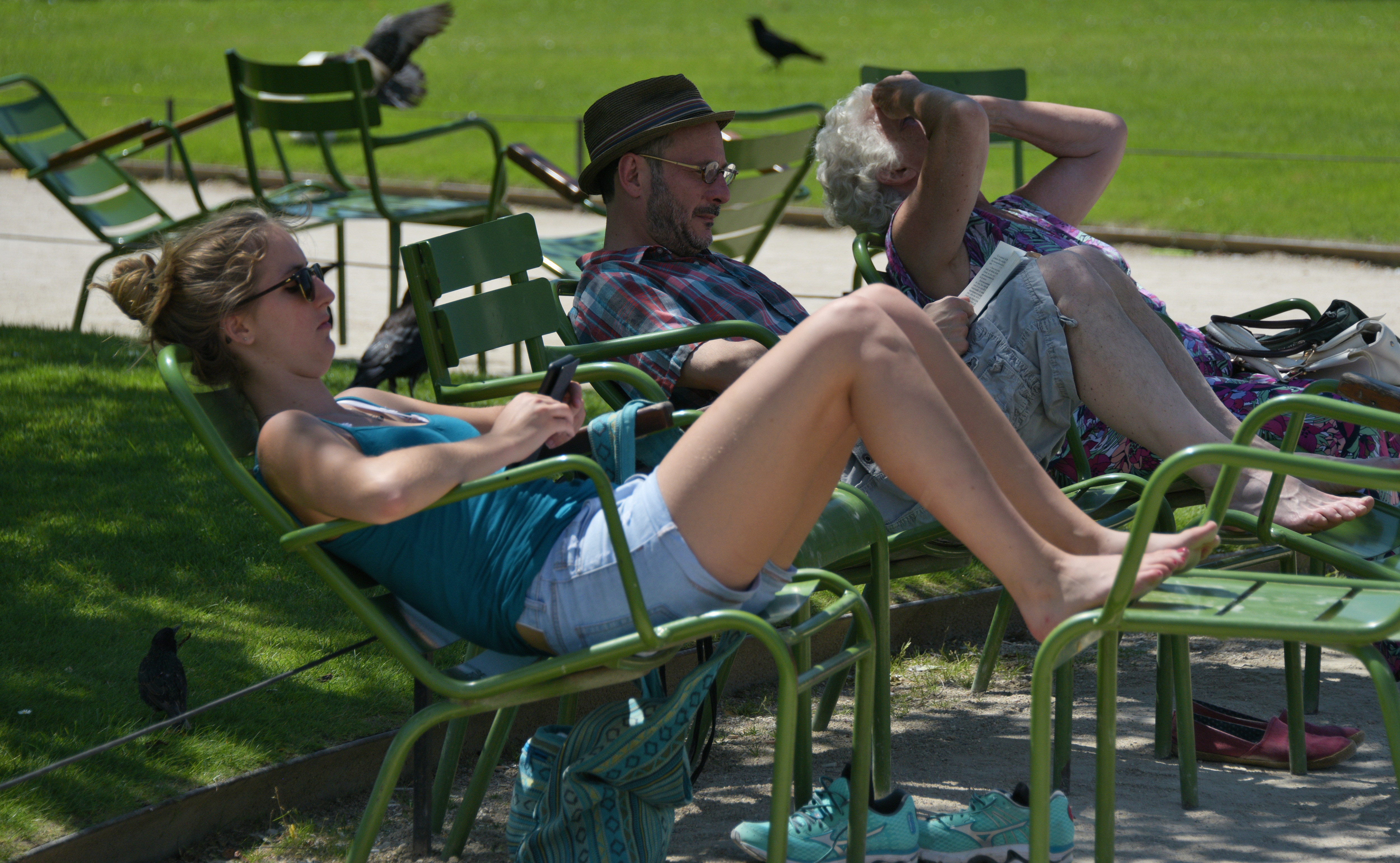 <p><span>Отдыхающие в одном из парижских парков. Фото: &copy; РИА Новости/Наталья Селиверстова</span></p>