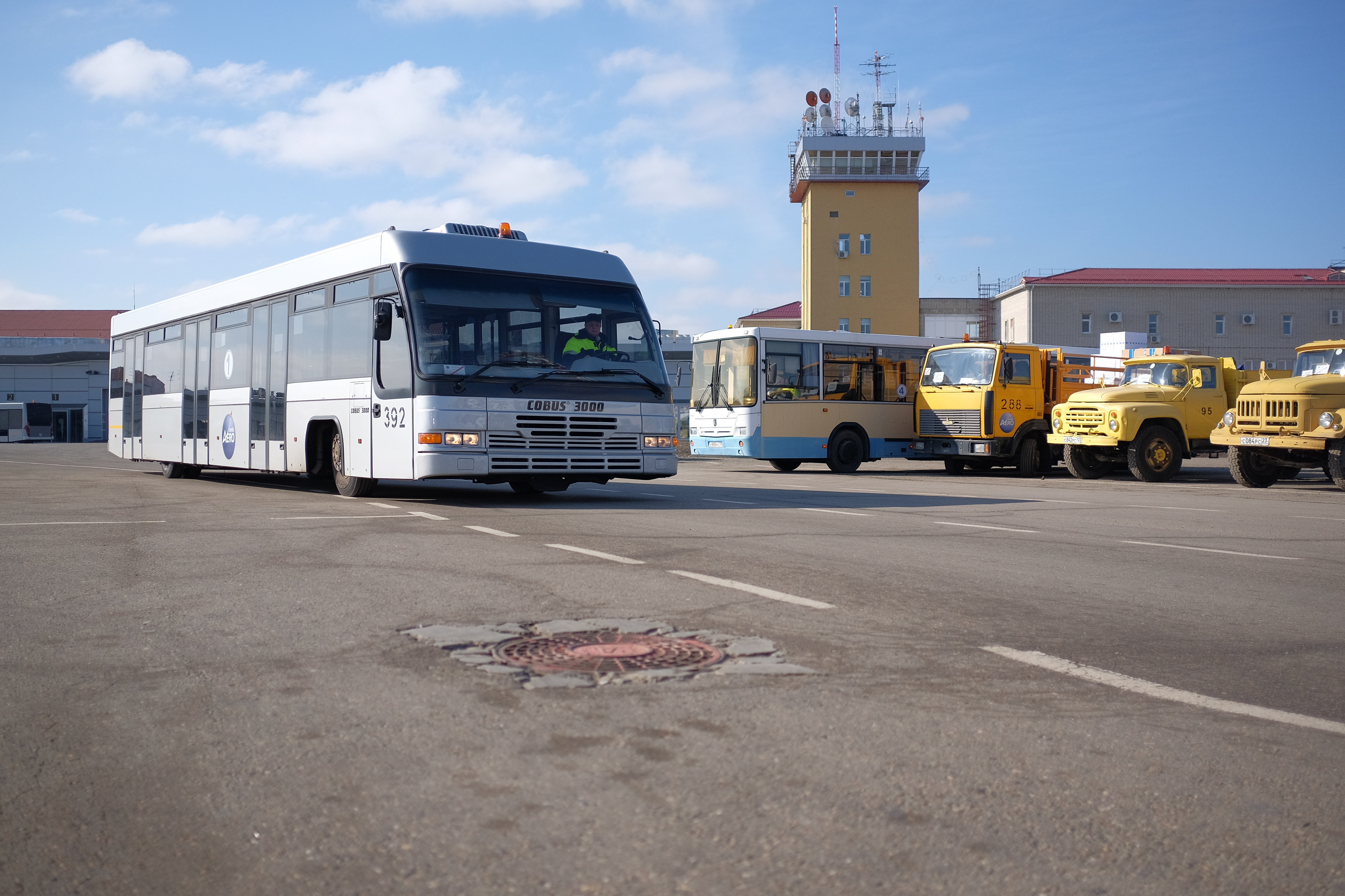 Аэродромный автобус в аэропорту "Краснодар". Фото: &copy; РИА Новости/Николай Хижняк
