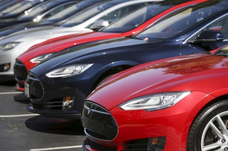 Tesla Model S. Фото: &copy; REUTERS/Elijah Nouvelage