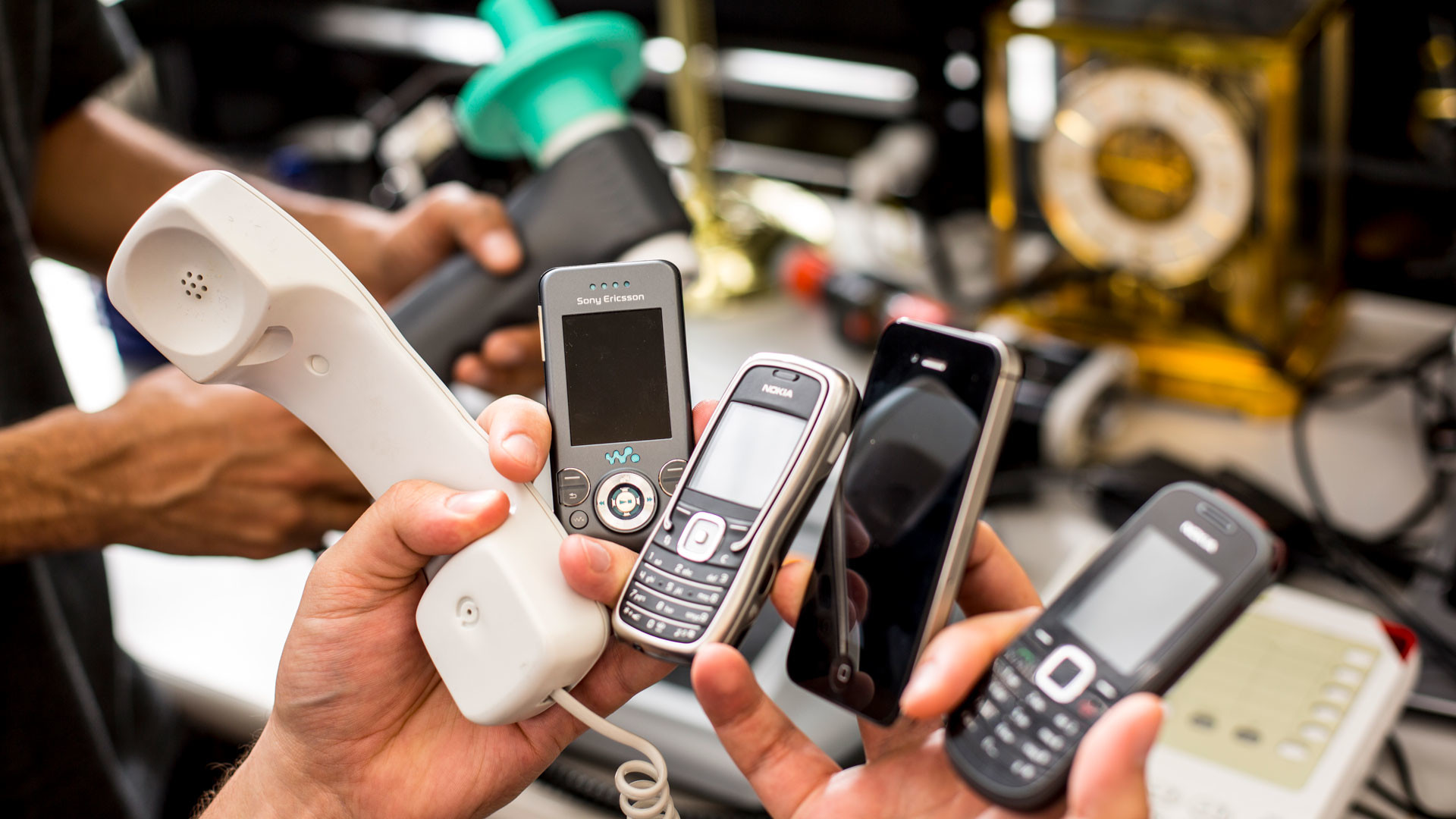 21 век телефон для заказа. Признаки мобильной зависимости. Зависимость от мобильных устройств. Мобильной зависимости, телефономании. Номофобия.