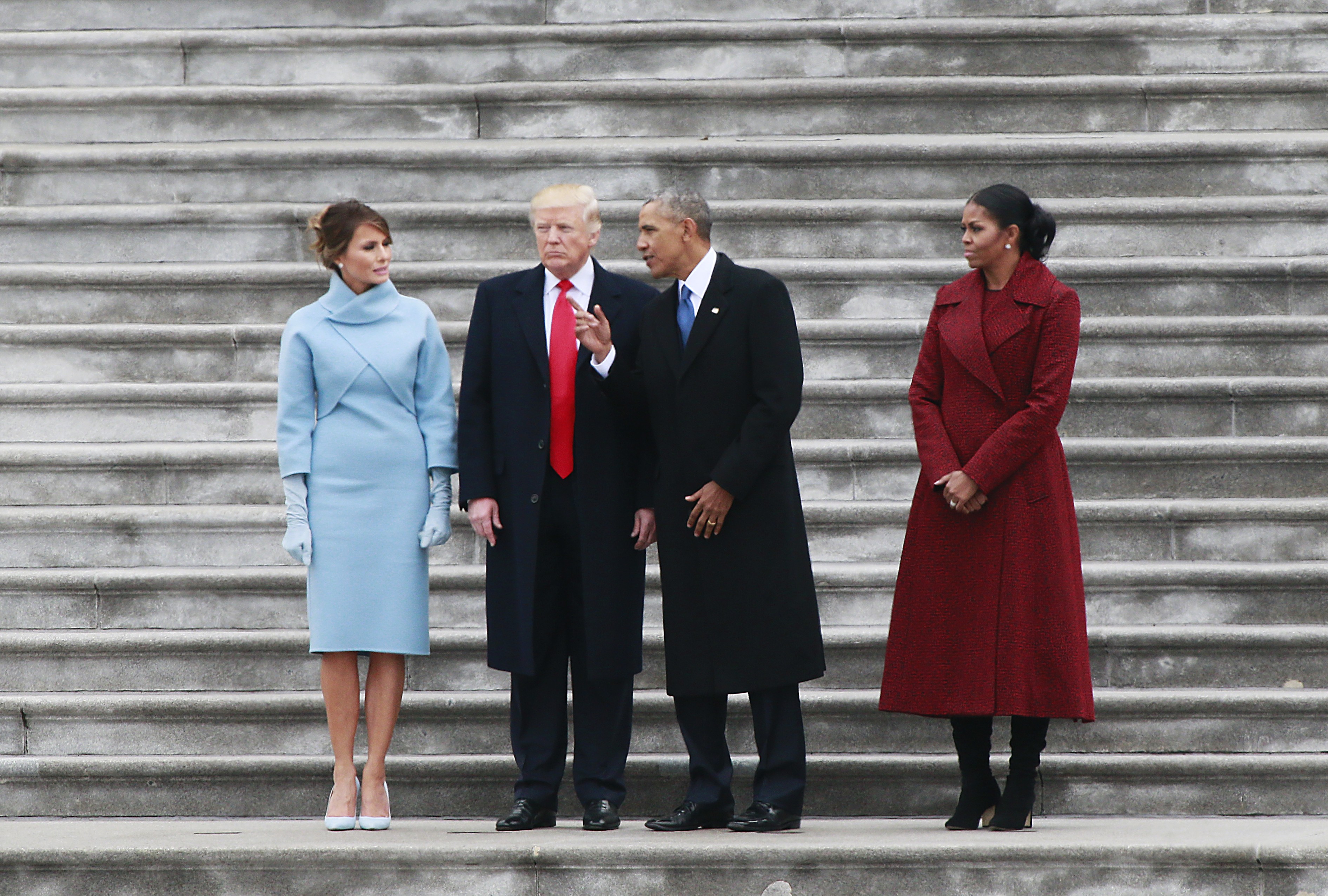 Президент США Дональд Трамп (второй слева), бывший президент США Барак Обама, супруга Д. Трампа Меланья Трамп (слева) и супруга Б. Обамы Мишель Обама на церемонии инаугурации Д. Трампа в Вашингтоне. Фото: &copy; РИА Новости/Джереми Хоган