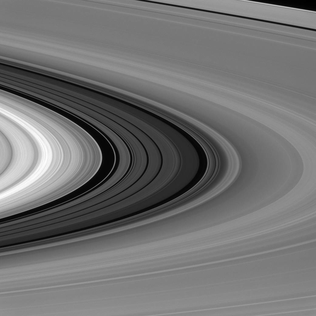 Миллионы лет вращающиеся кольца Сатурна
