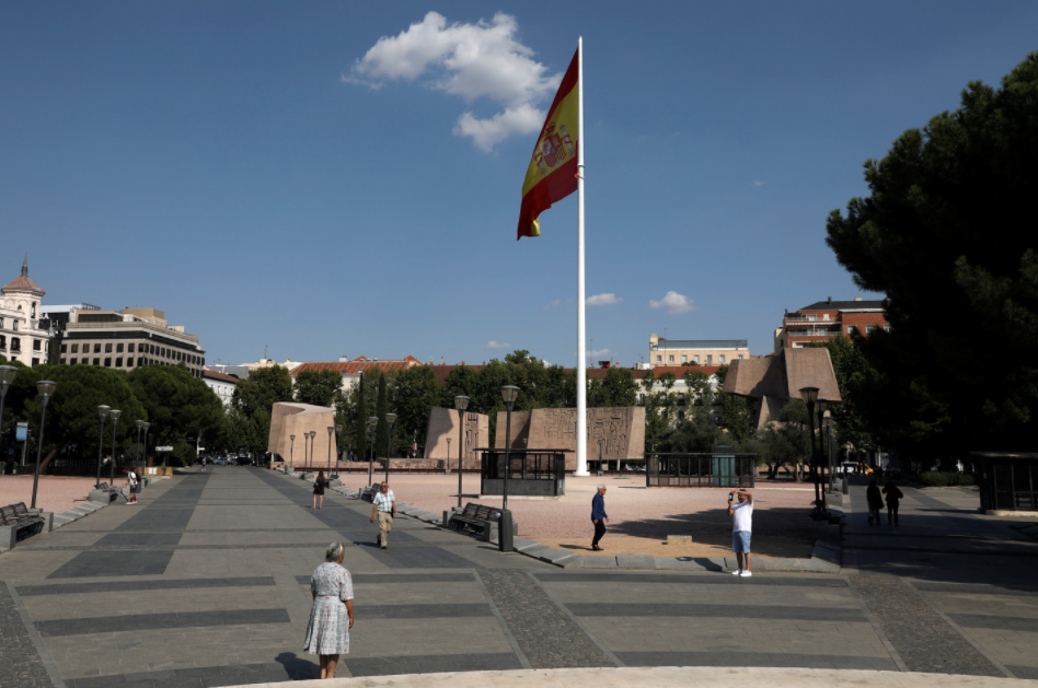 Флаг Испании. Фото: &copy; REUTERS/Susana Vera


