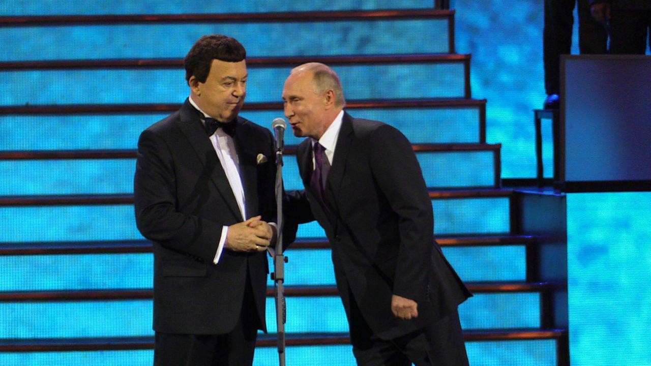 Иосиф Кобзон (слева) и Владимир Путин. Фото: ©L!FE/Павел Баранов