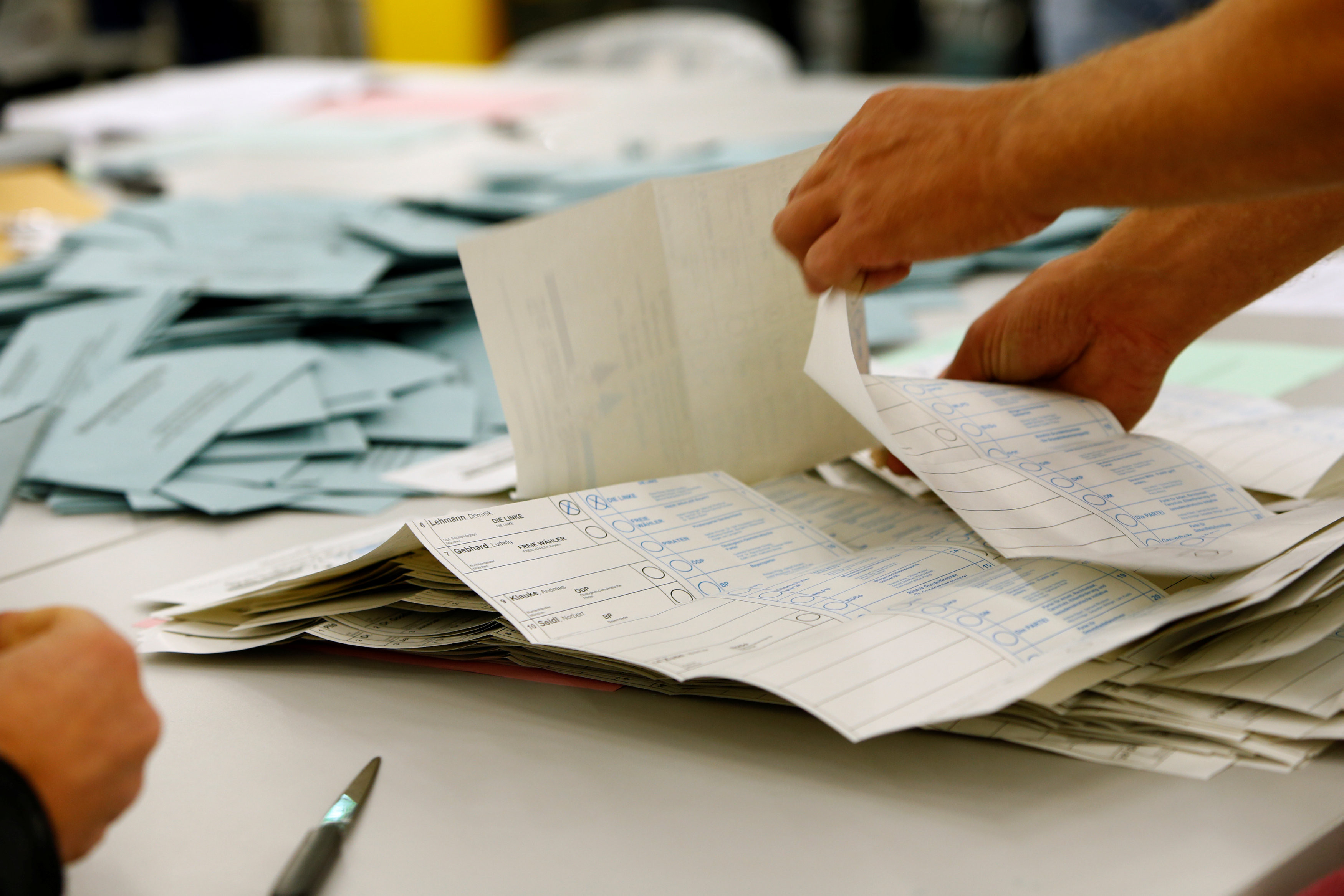 Избирательные бюллетени в Германии. Фото: &copy; REUTERS / Michaela Rehle