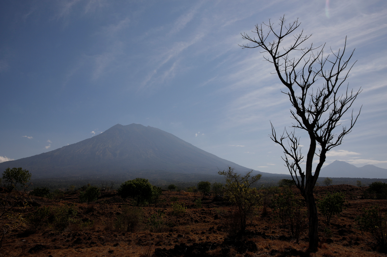 Вулкан Агунг.&nbsp;Фото &copy; REUTERS/Darren Whiteside