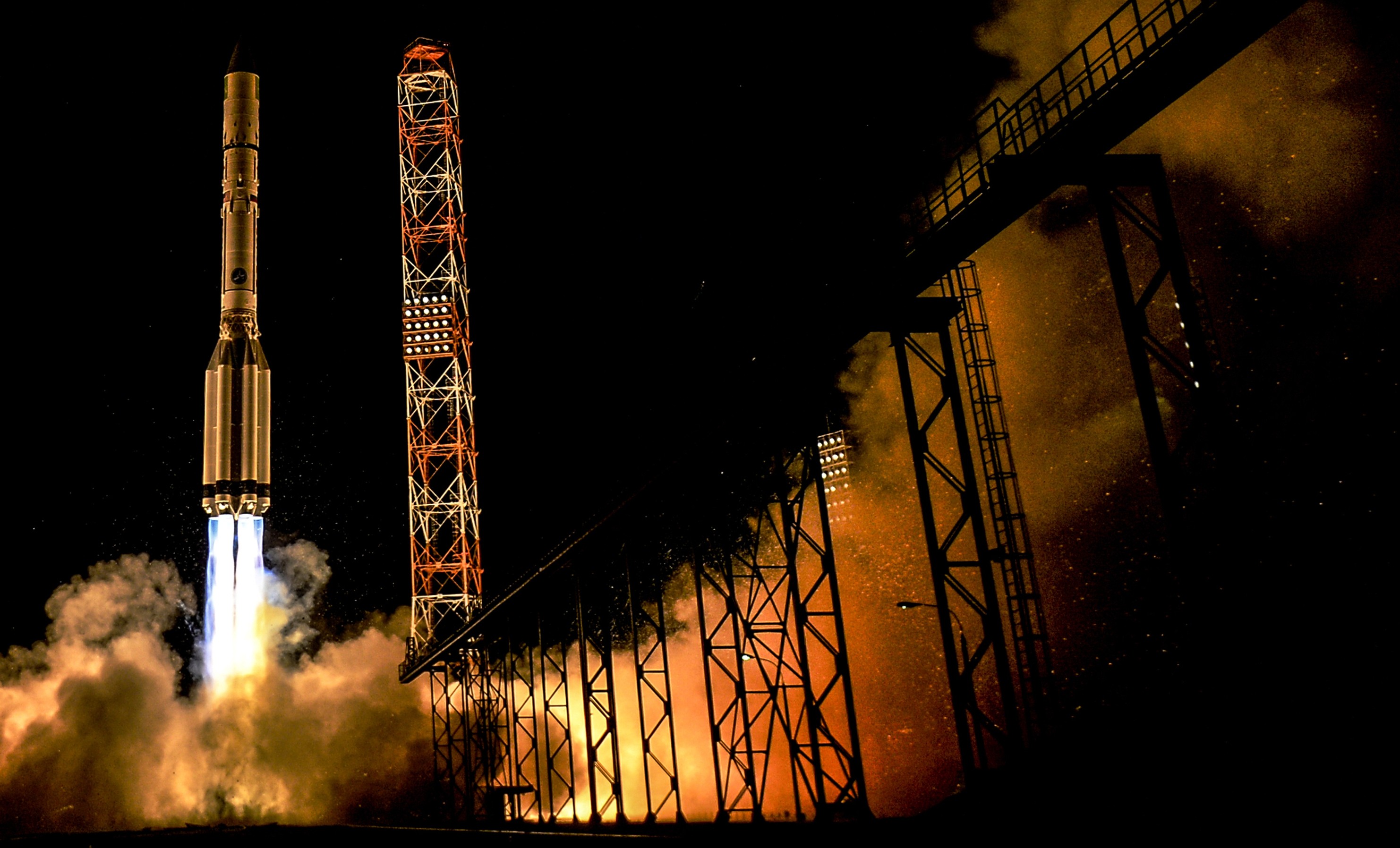 Старт ракеты-носителя "Протон-М". Фото: &copy;РИА Новости/Алексей Филиппов